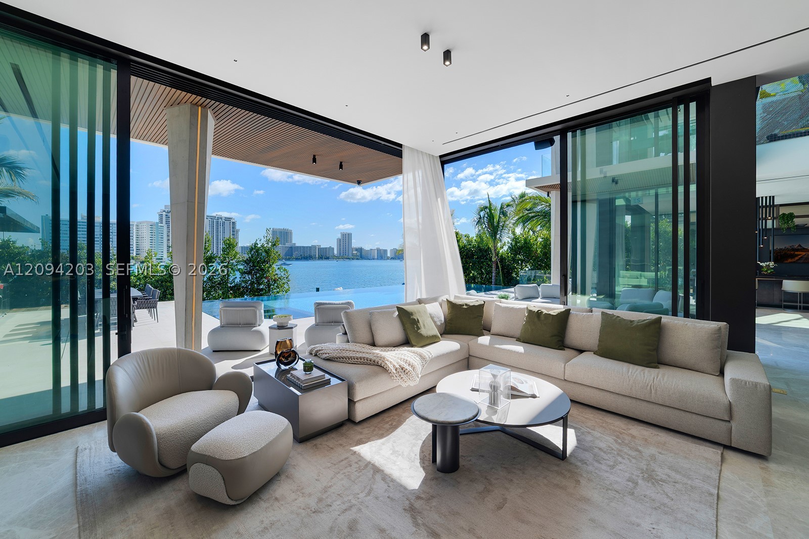 217 E Rivo Alto Dr Miami Beach, FL 33139
