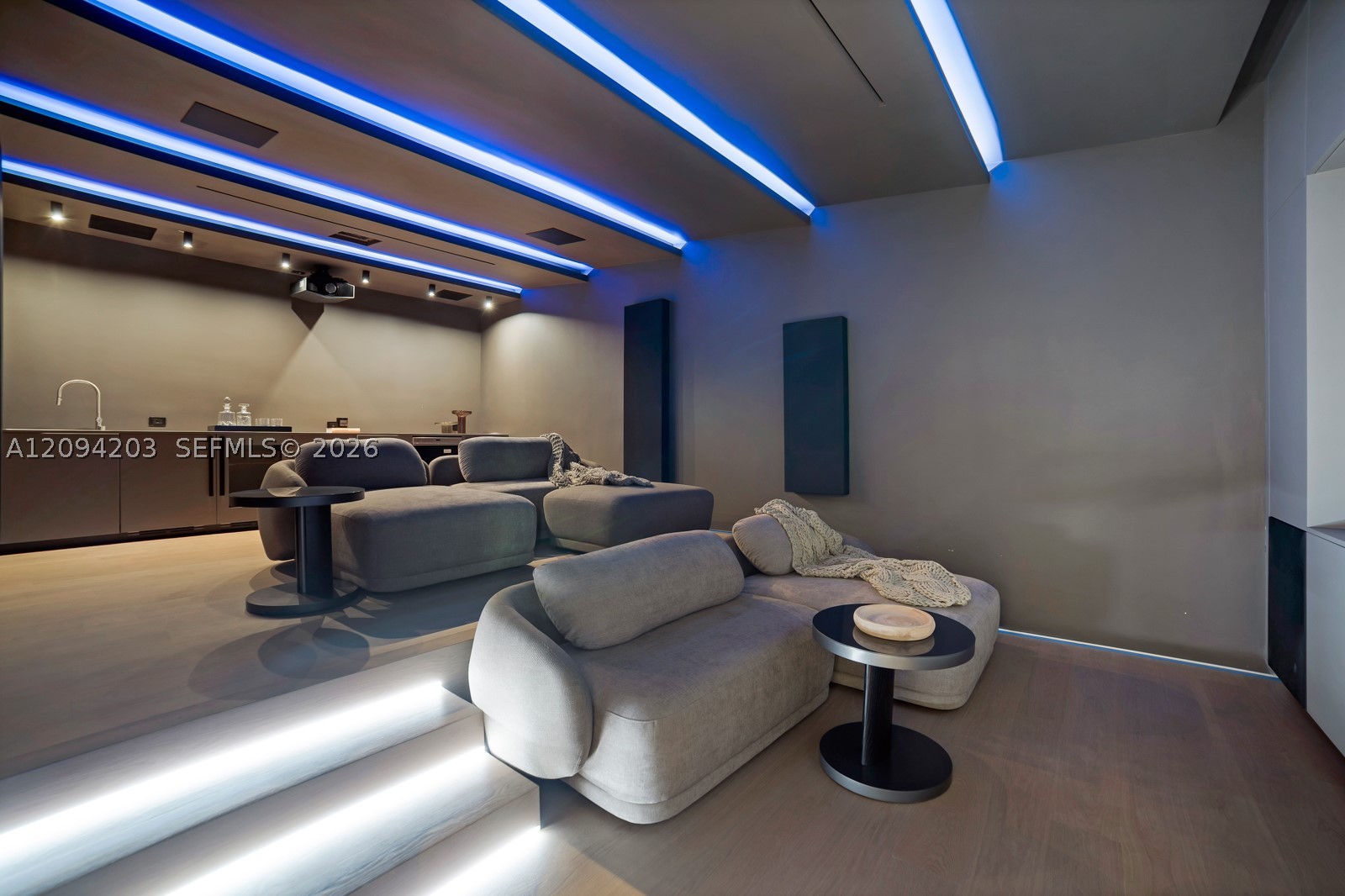 217 E Rivo Alto Dr Miami Beach, FL 33139