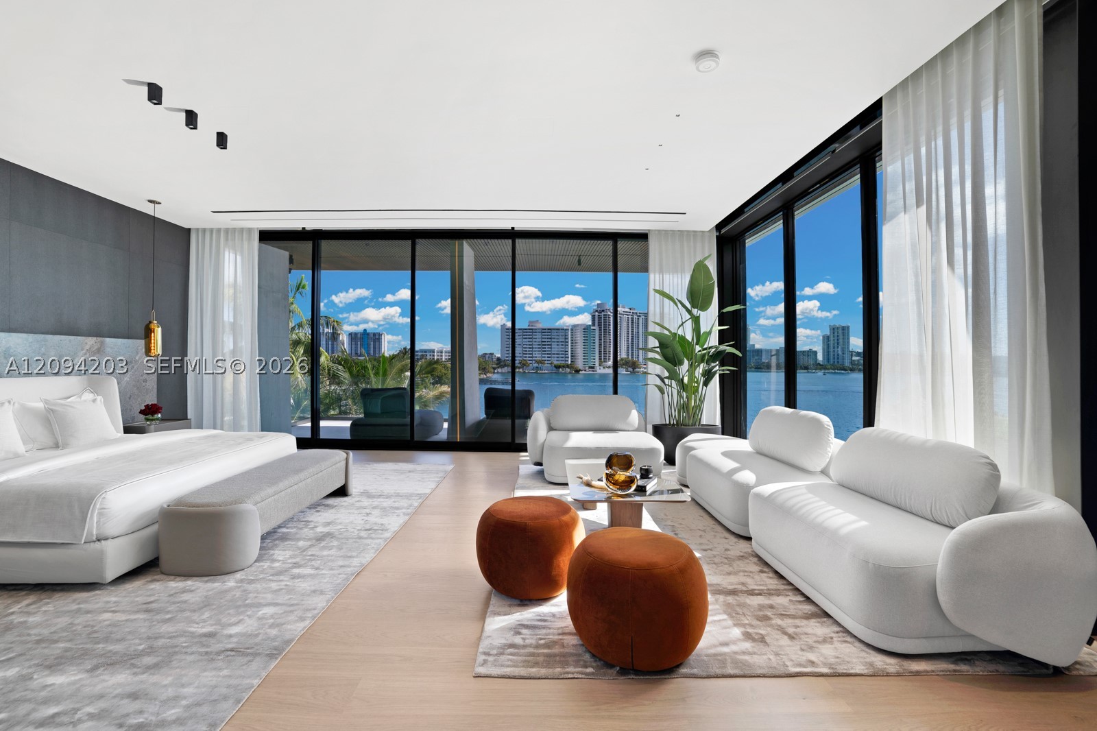 217 E Rivo Alto Dr Miami Beach, FL 33139