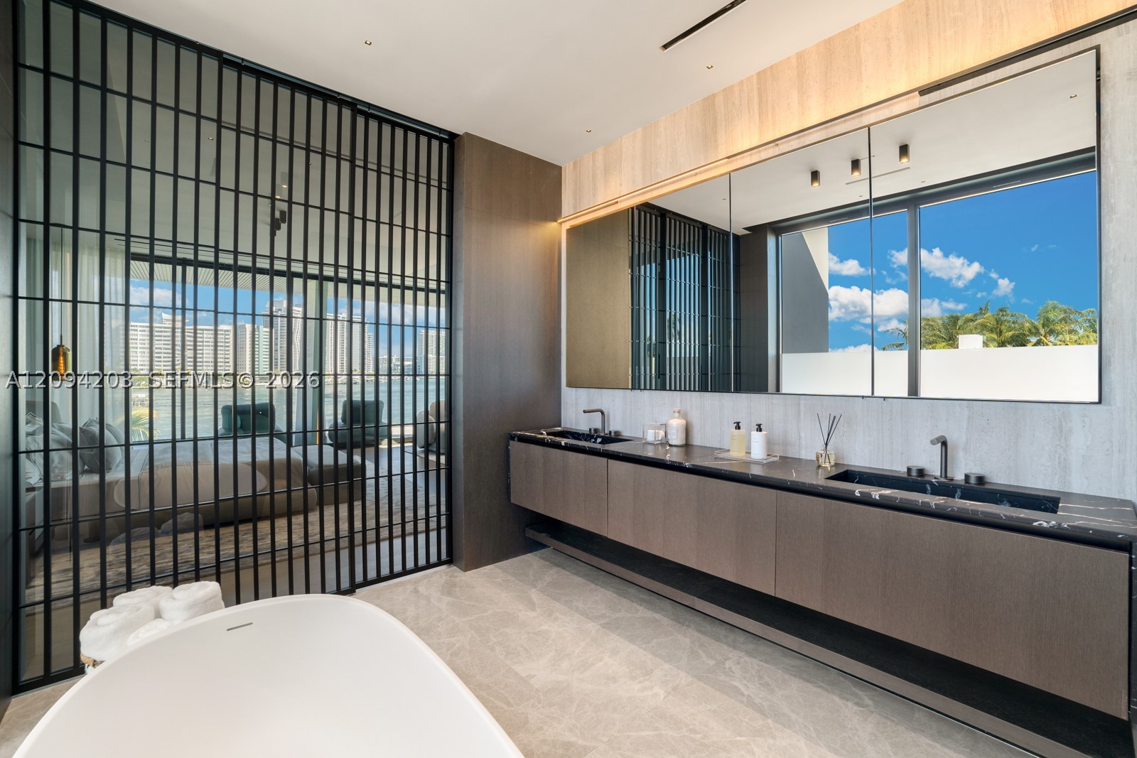 217 E Rivo Alto Dr Miami Beach, FL 33139