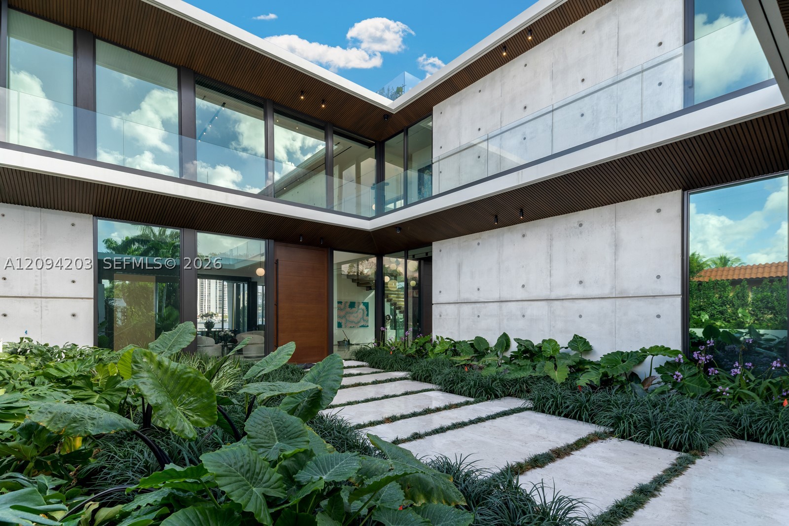 217 E Rivo Alto Dr Miami Beach, FL 33139