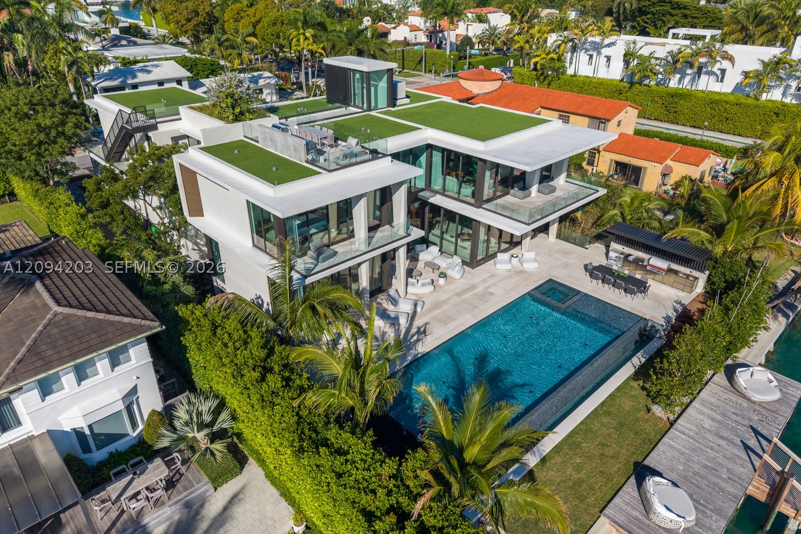 217 E Rivo Alto Dr Miami Beach, FL 33139