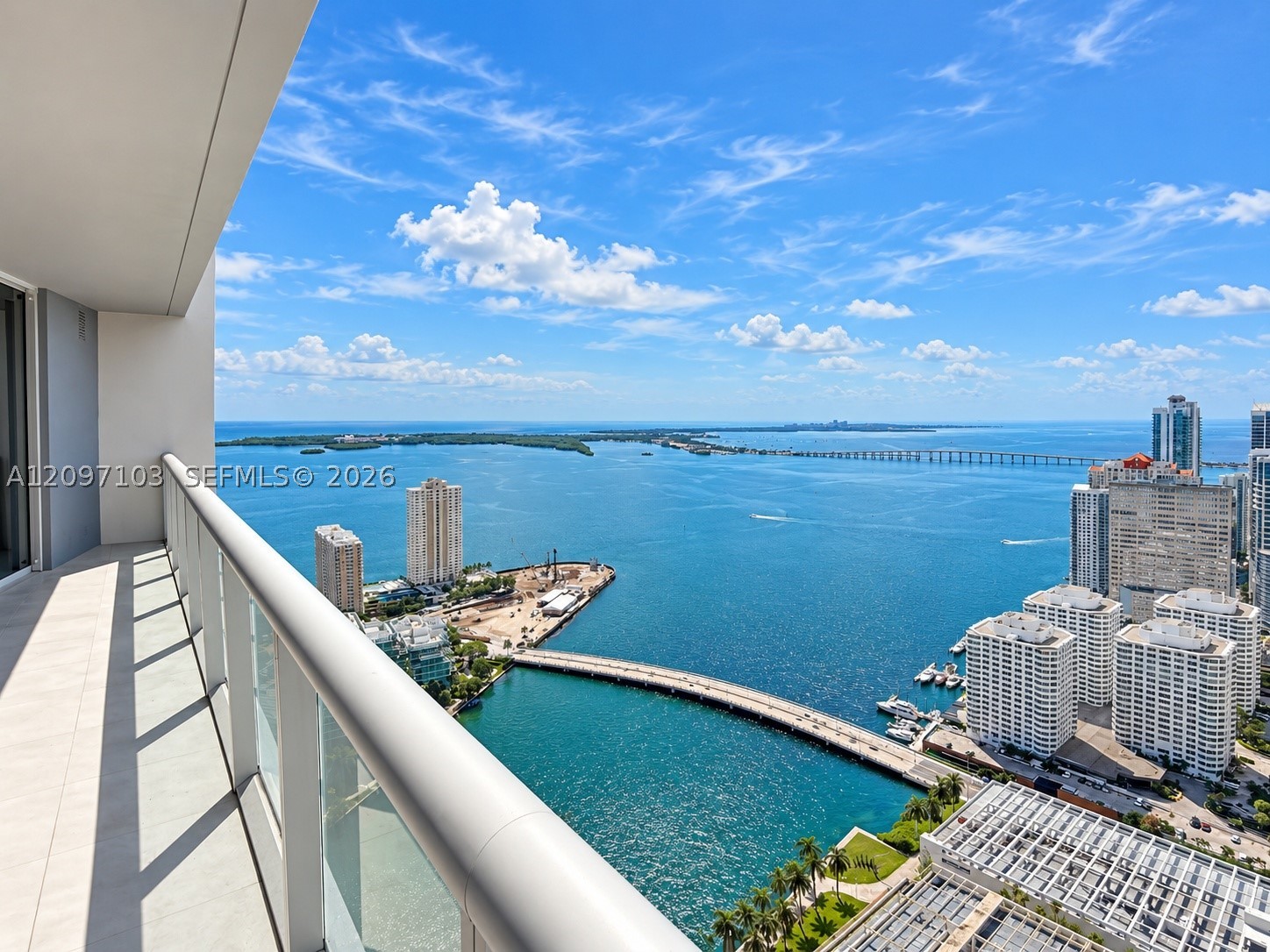 495 Brickell Ave #4911