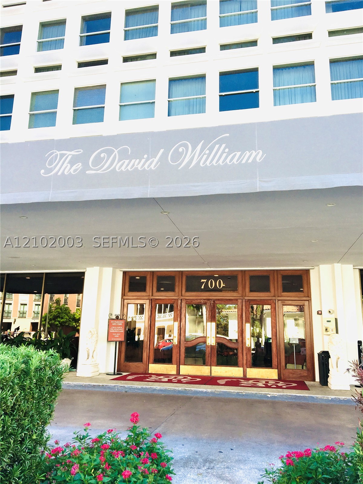 700 Biltmore Way #1115