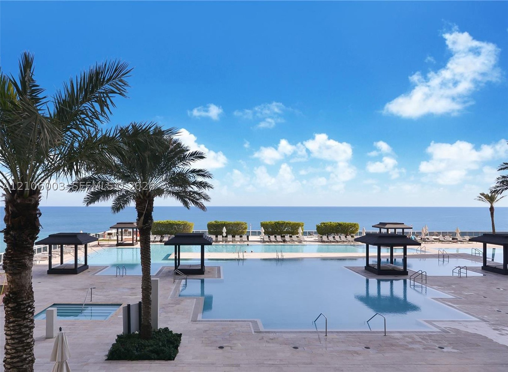 image Beach Club 112