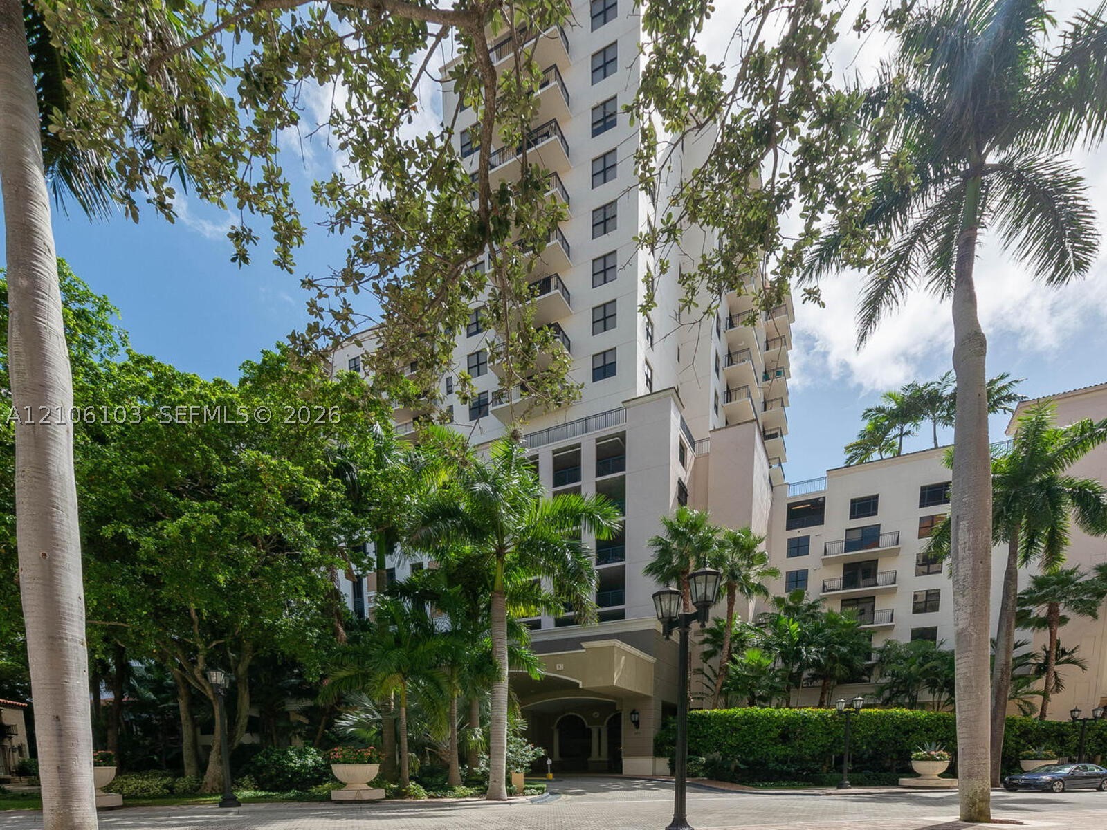 888 S Douglas Rd #602 Coral Gables, FL 33134