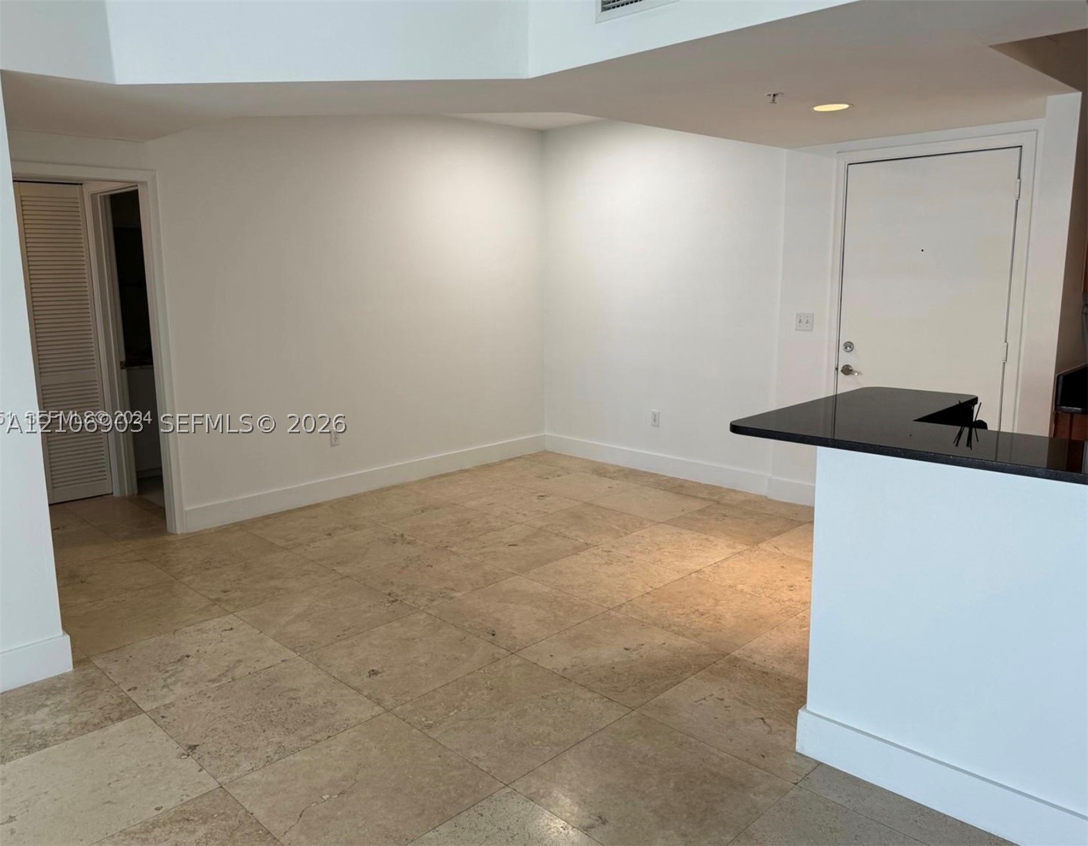 image The Venture at Aventura9