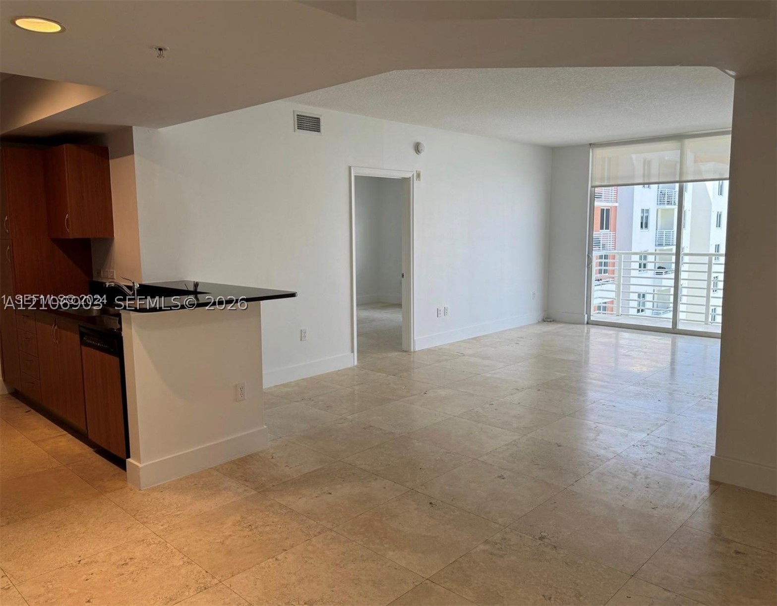 image The Venture at Aventura1