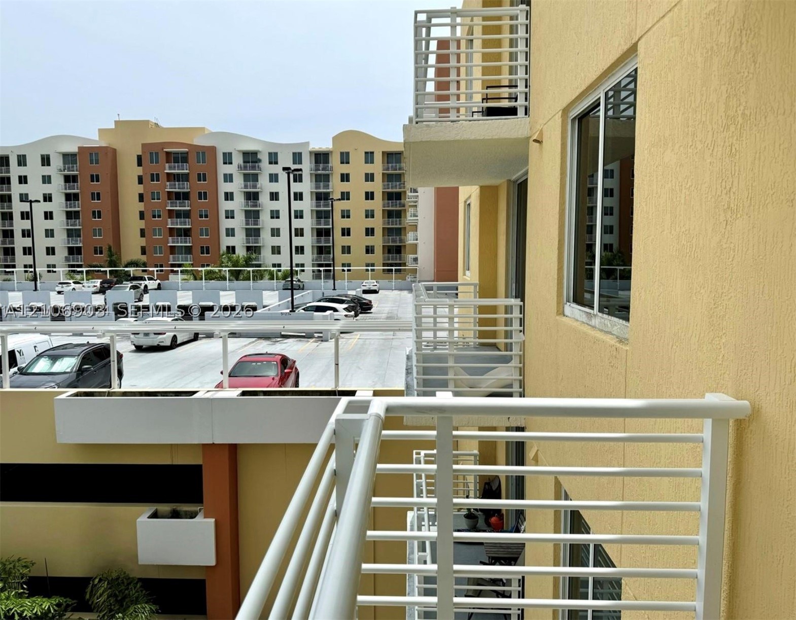 image The Venture at Aventura21