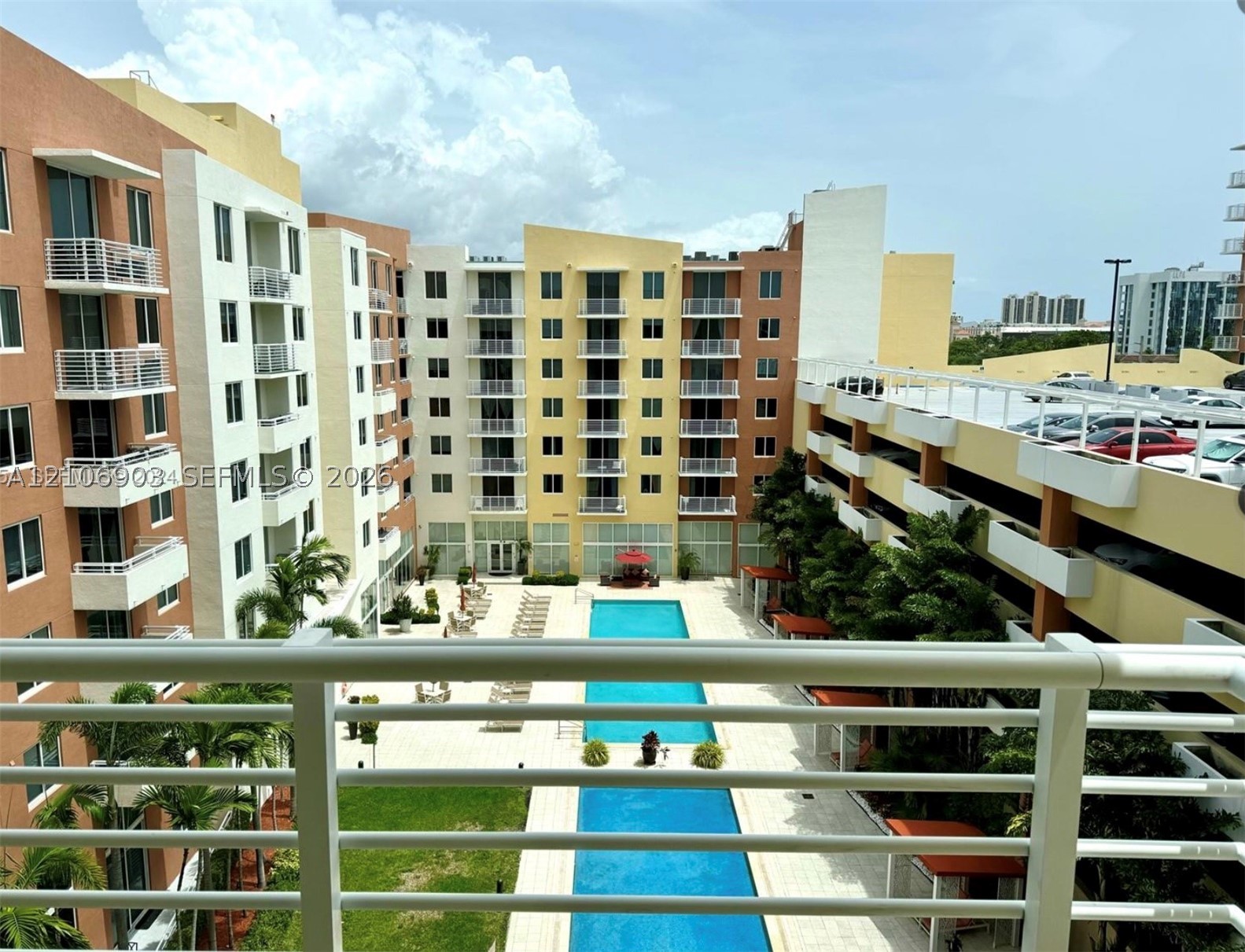 image The Venture at Aventura23