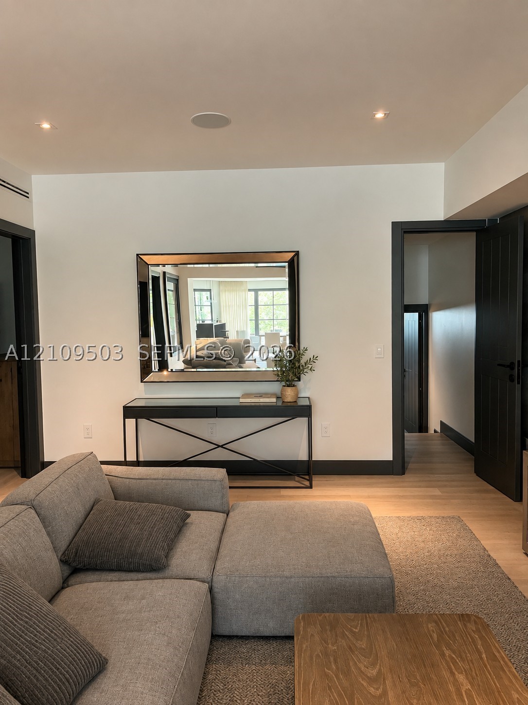 7230 E Lago Dr Coral Gables, FL 33143