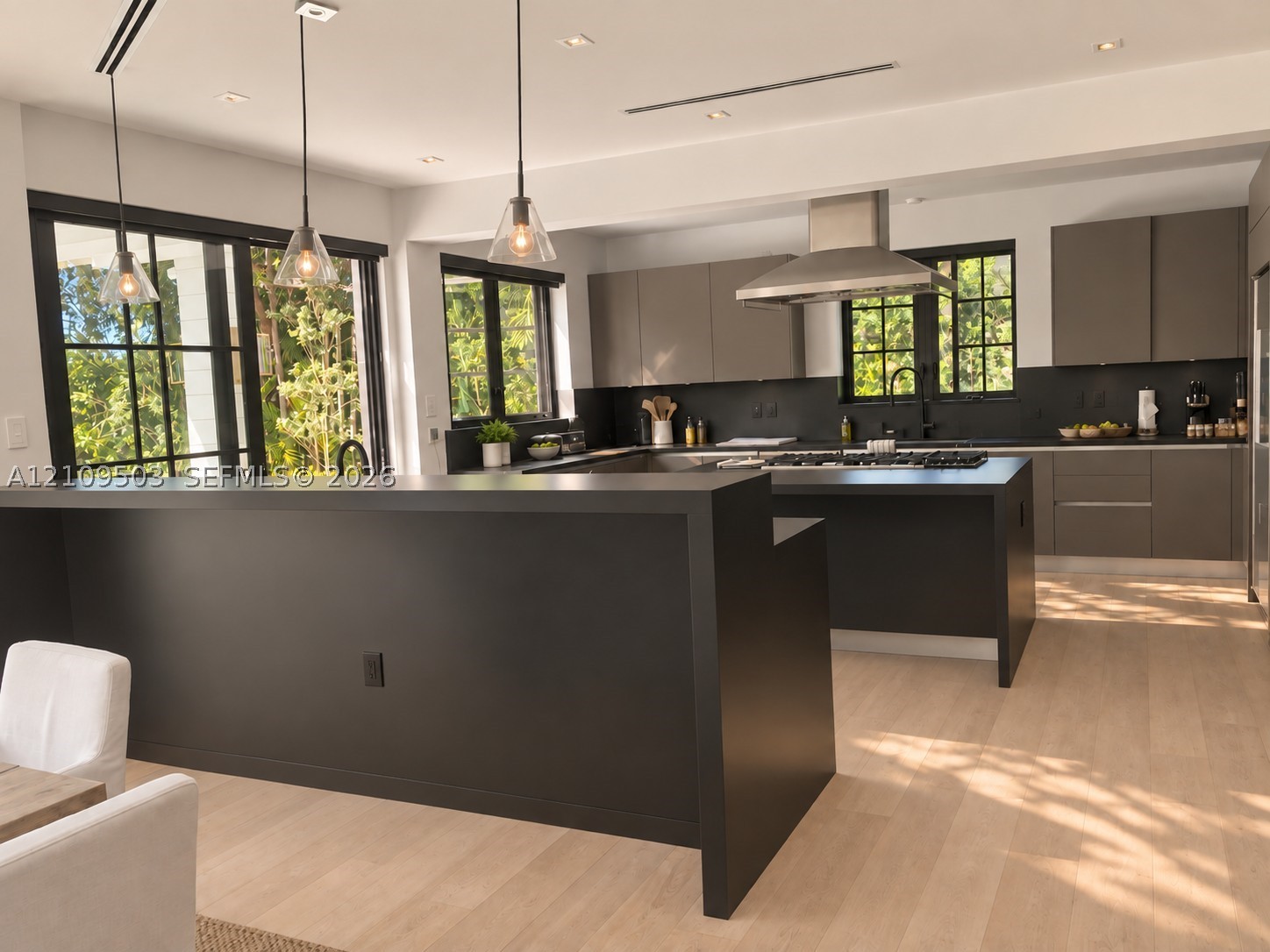 7230 E Lago Dr Coral Gables, FL 33143
