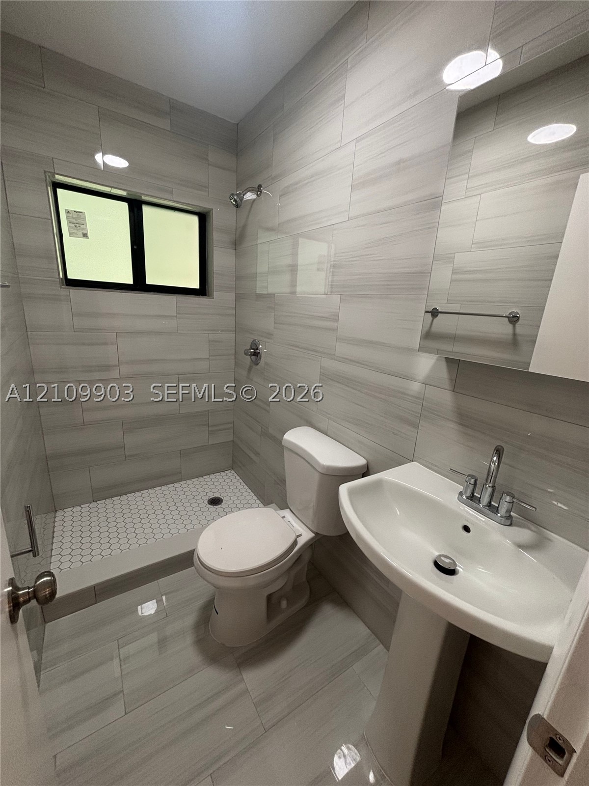671 SW 7th St #2 Miami, FL 33130