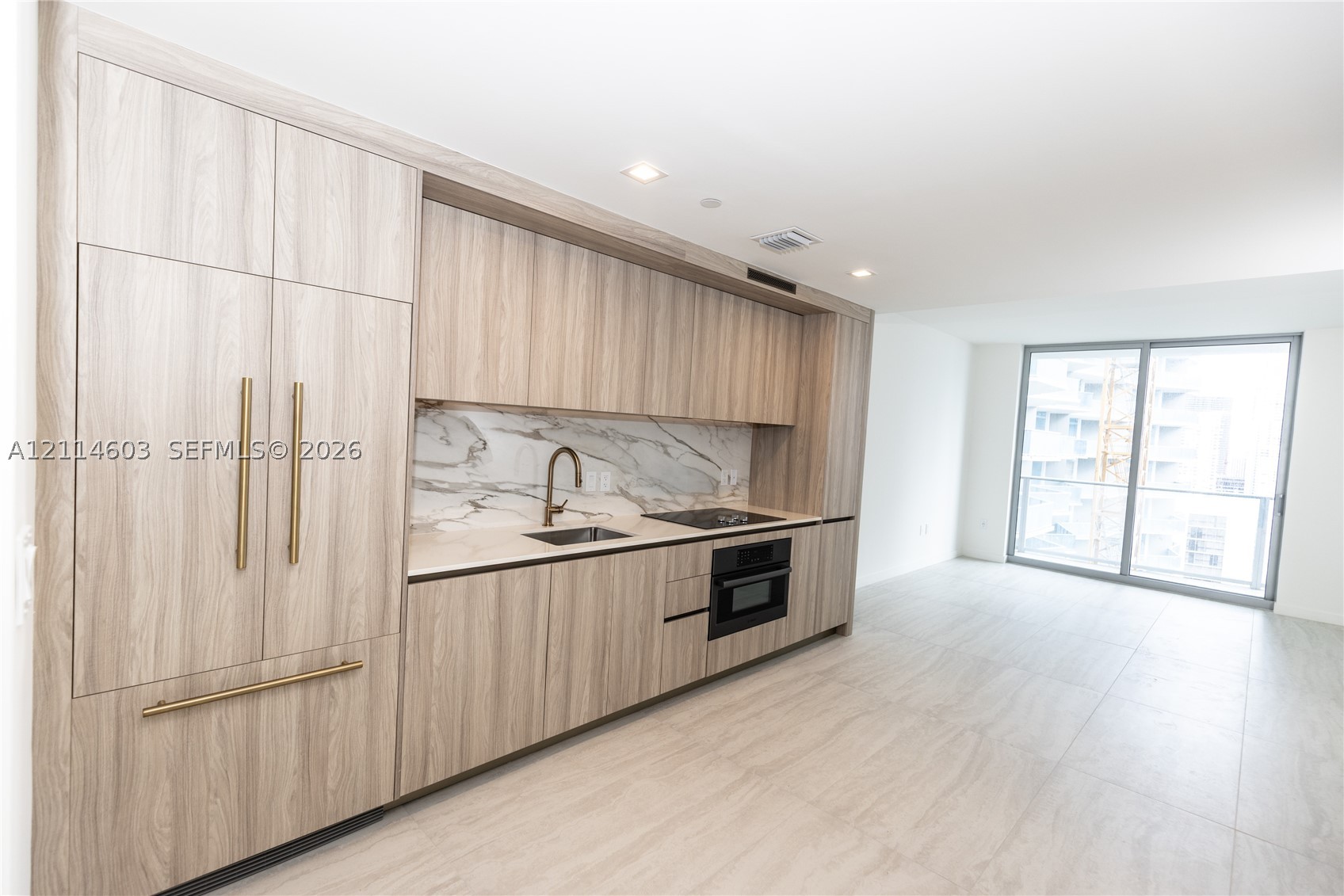 77 SE 5th St #1803