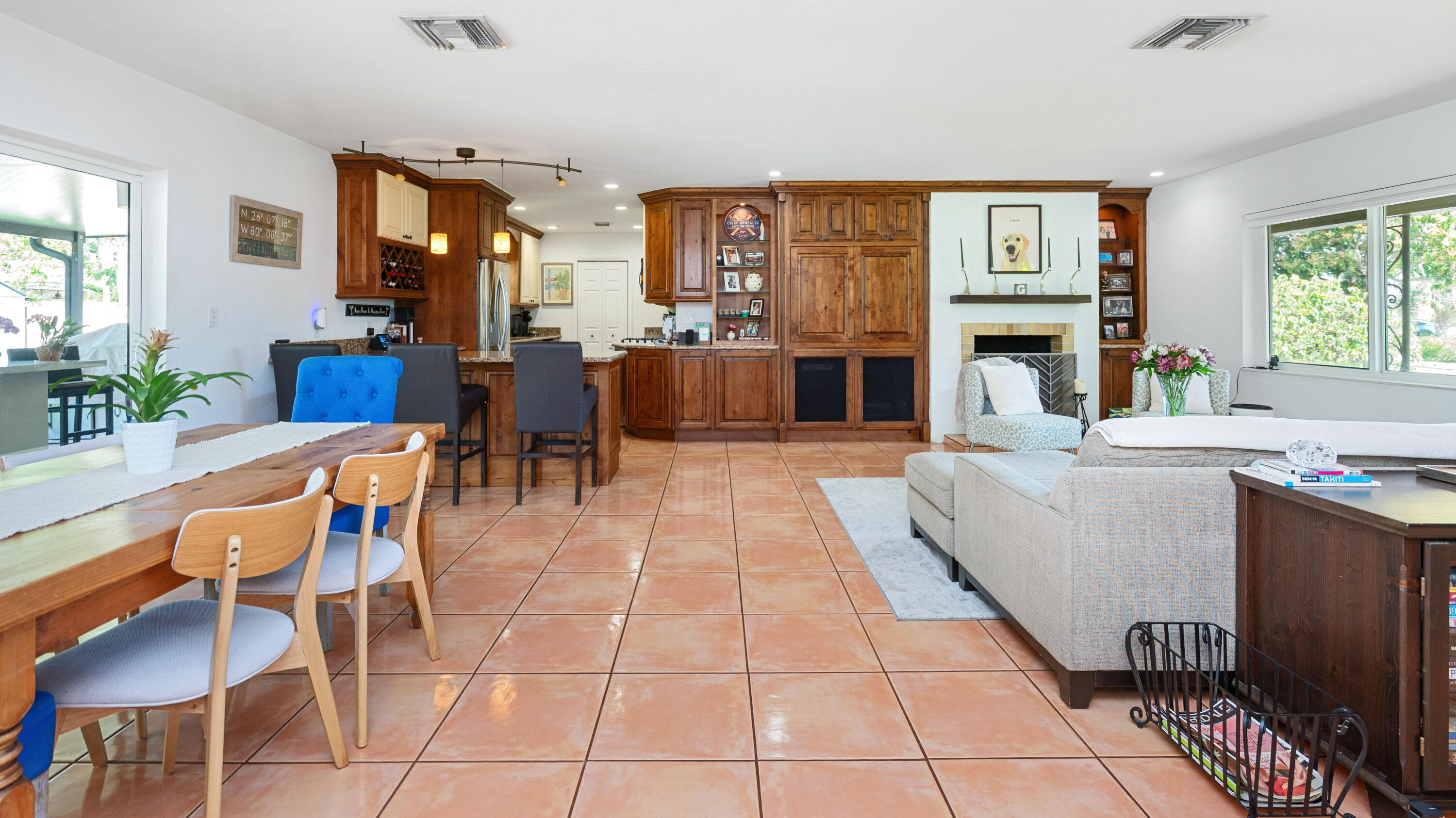 2549 NE 27th Fort Lauderdale, FL 33305