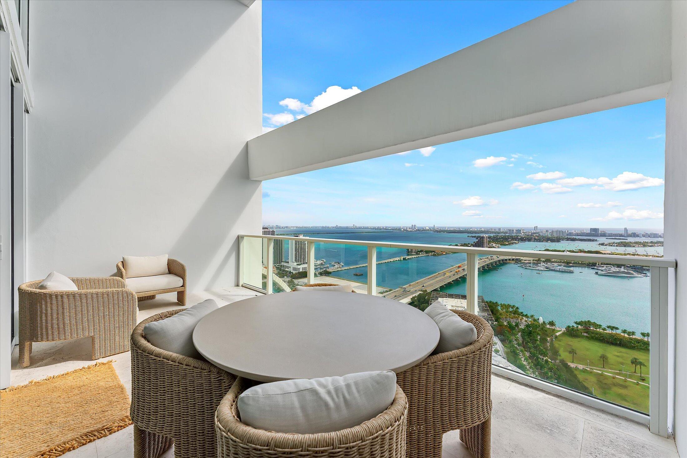 image Ten Museum Park12