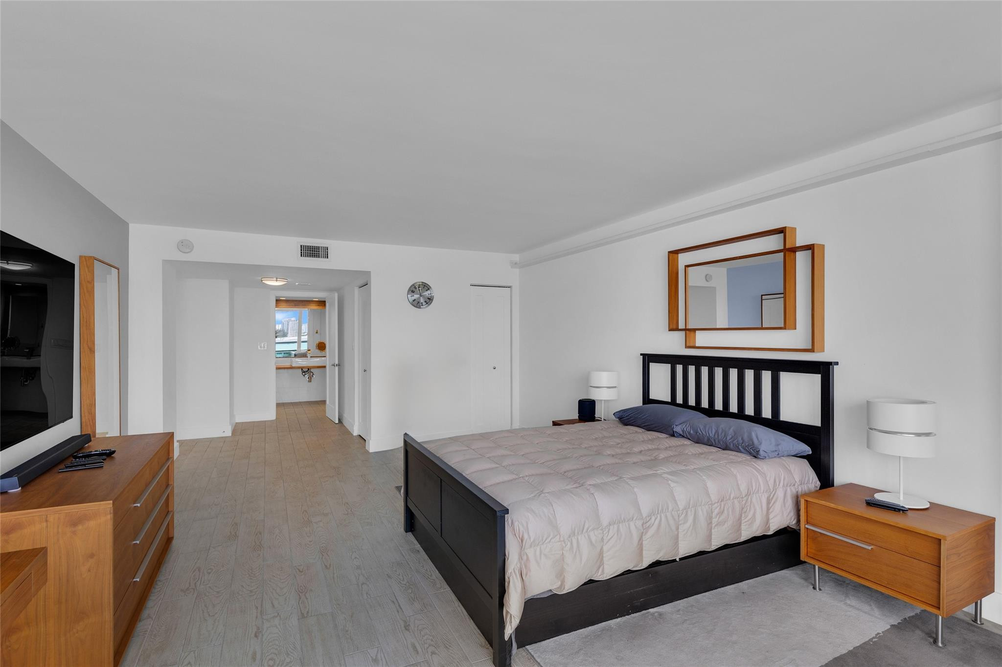 2100 S Ocean #709 Fort Lauderdale, FL 33316