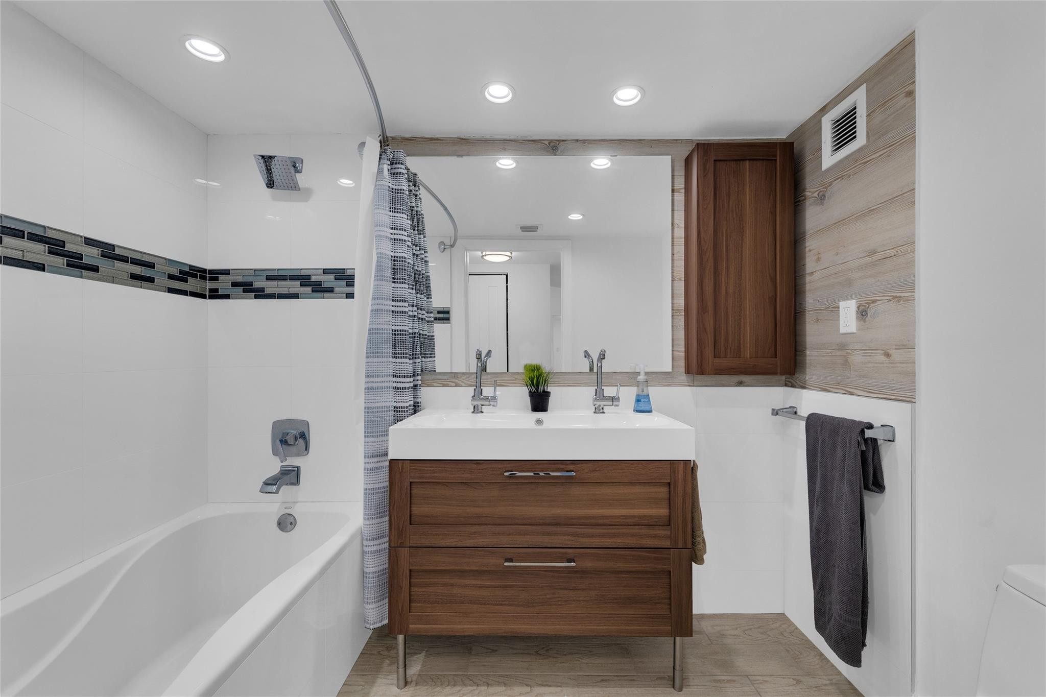 2100 S Ocean #709 Fort Lauderdale, FL 33316