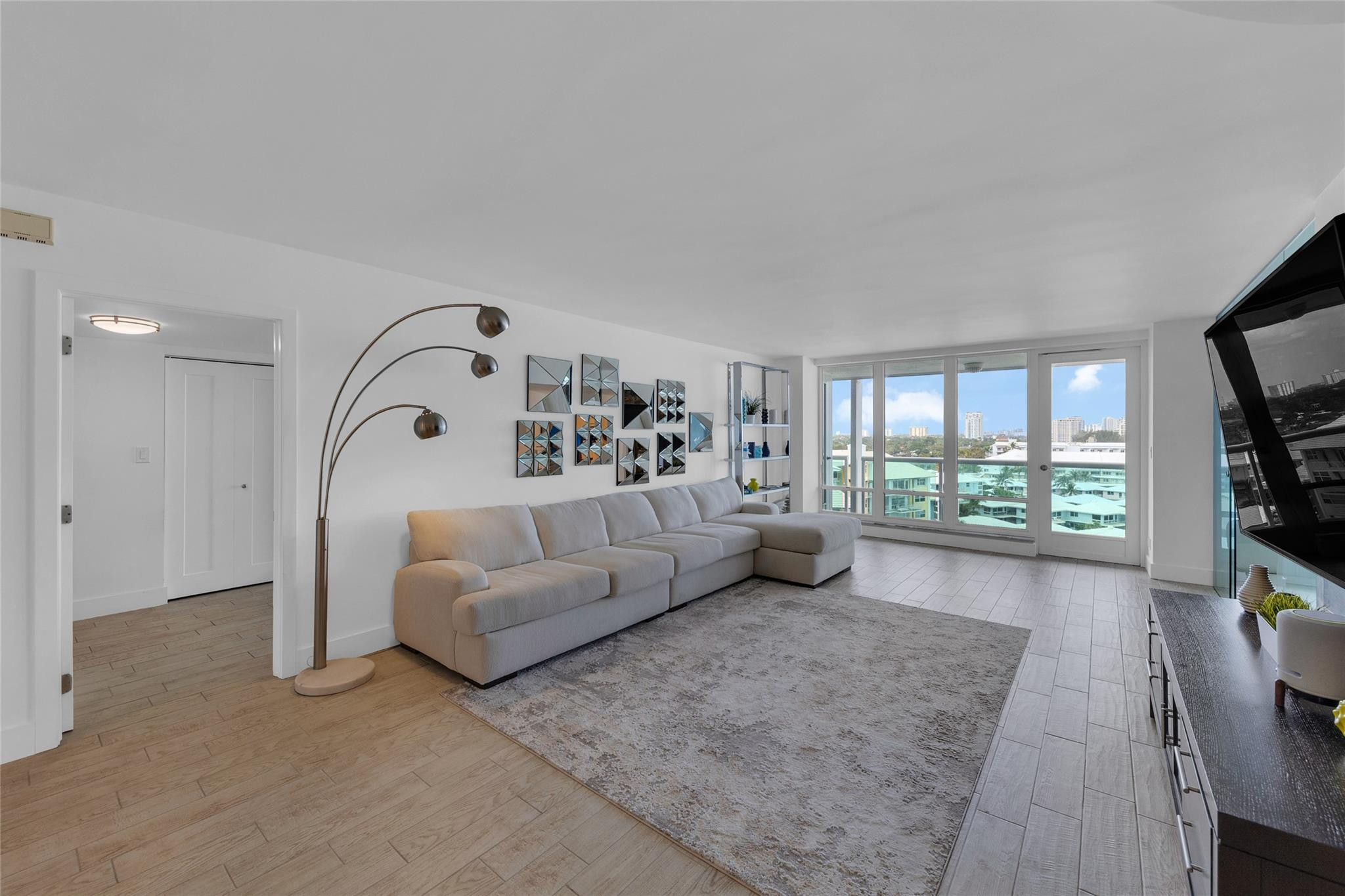 2100 S Ocean #709 Fort Lauderdale, FL 33316