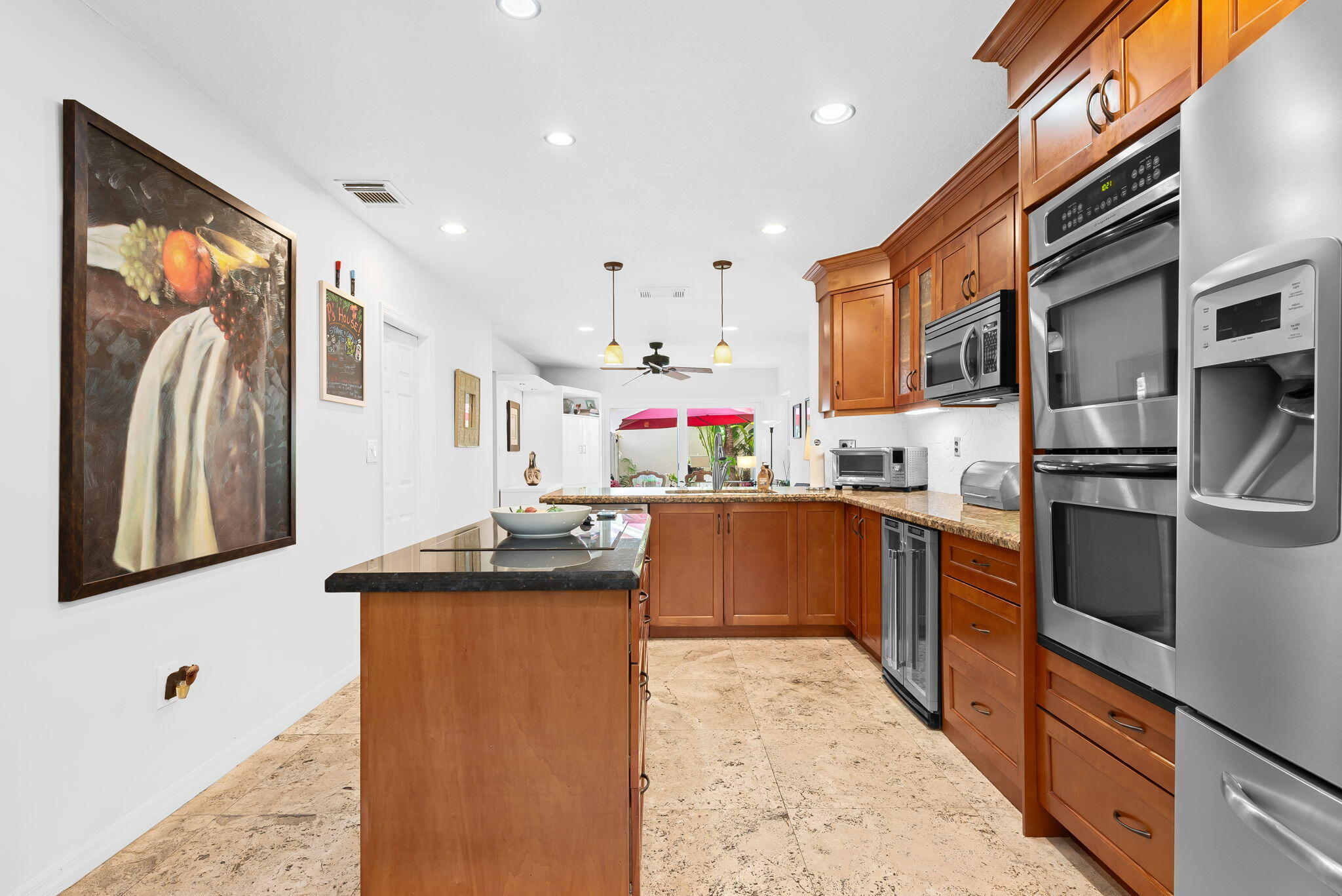 1140 Linden Hollywood, FL 33019