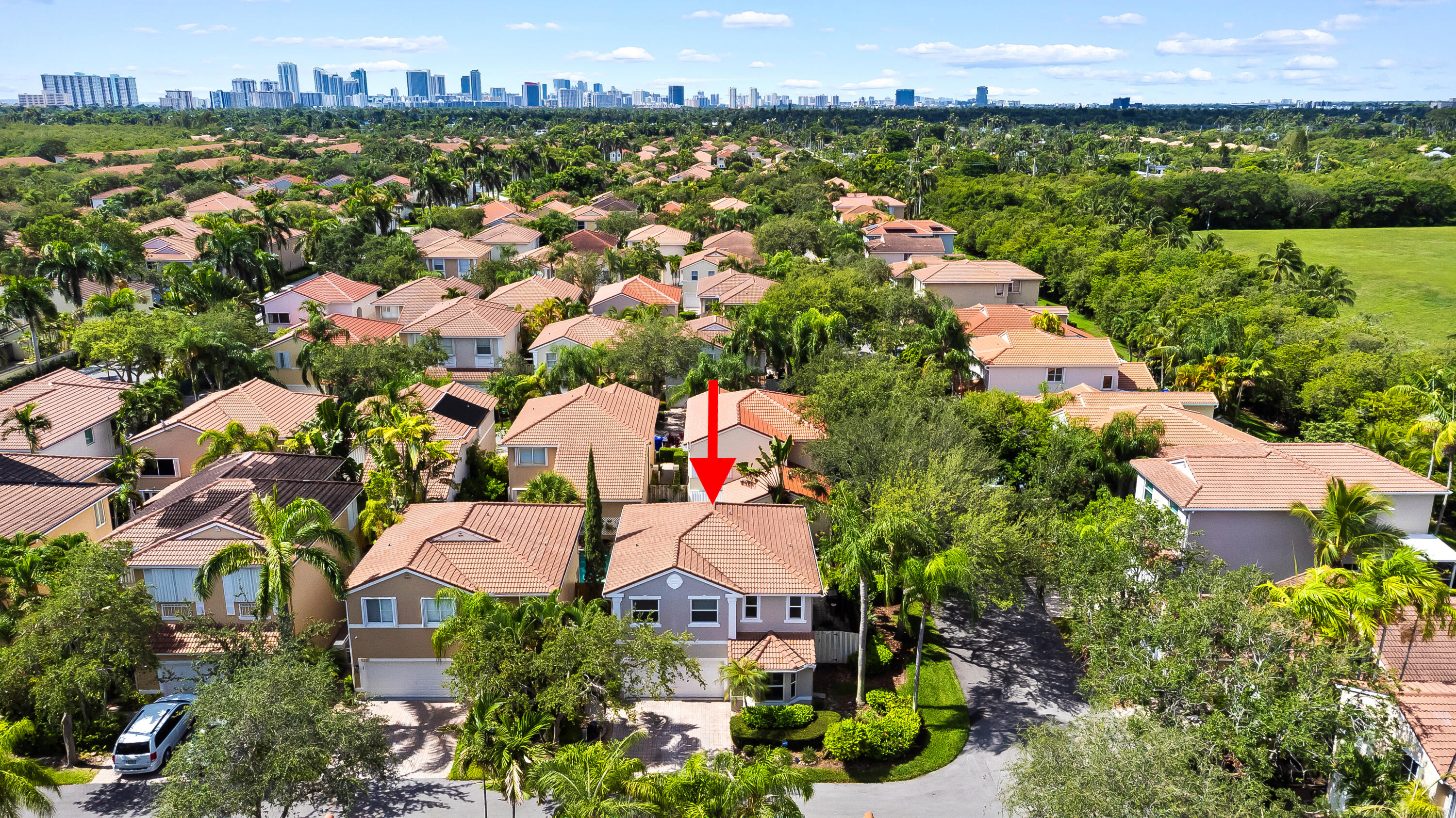 1140 Linden Hollywood, FL 33019