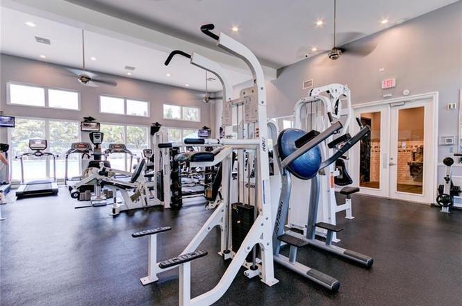 1140 Linden Hollywood, FL 33019