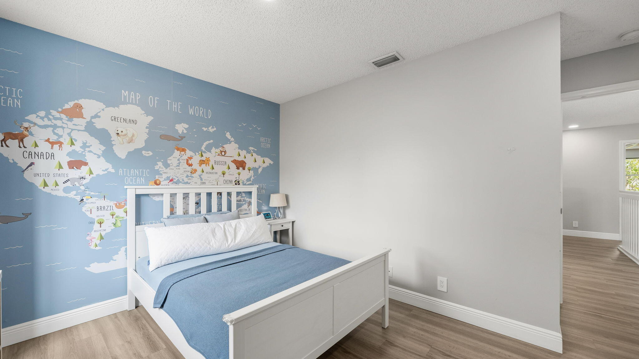 1089 Tupelo Weston, FL 33327