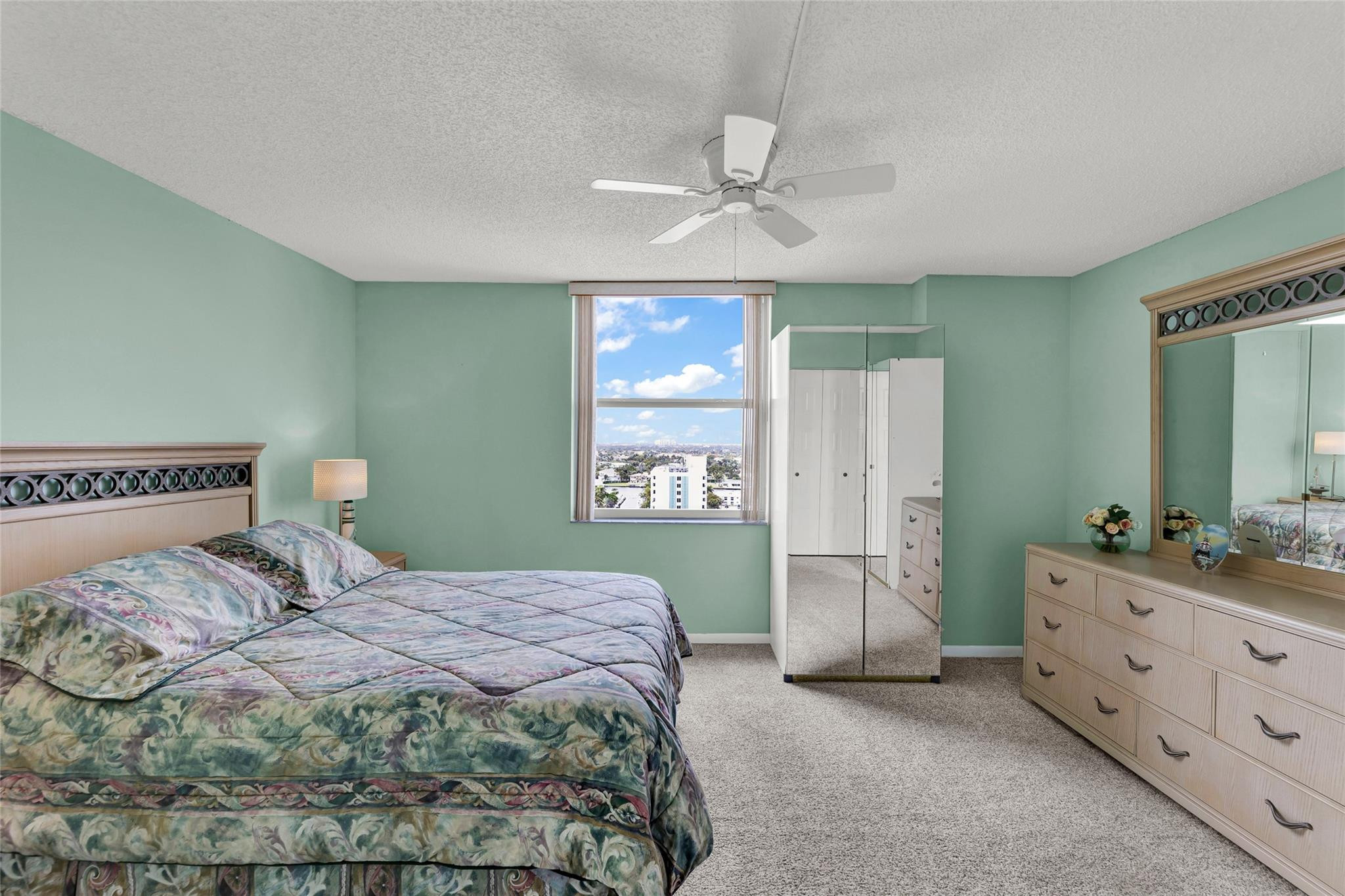 1010 S Ocean #1509 Pompano Beach, FL 33062