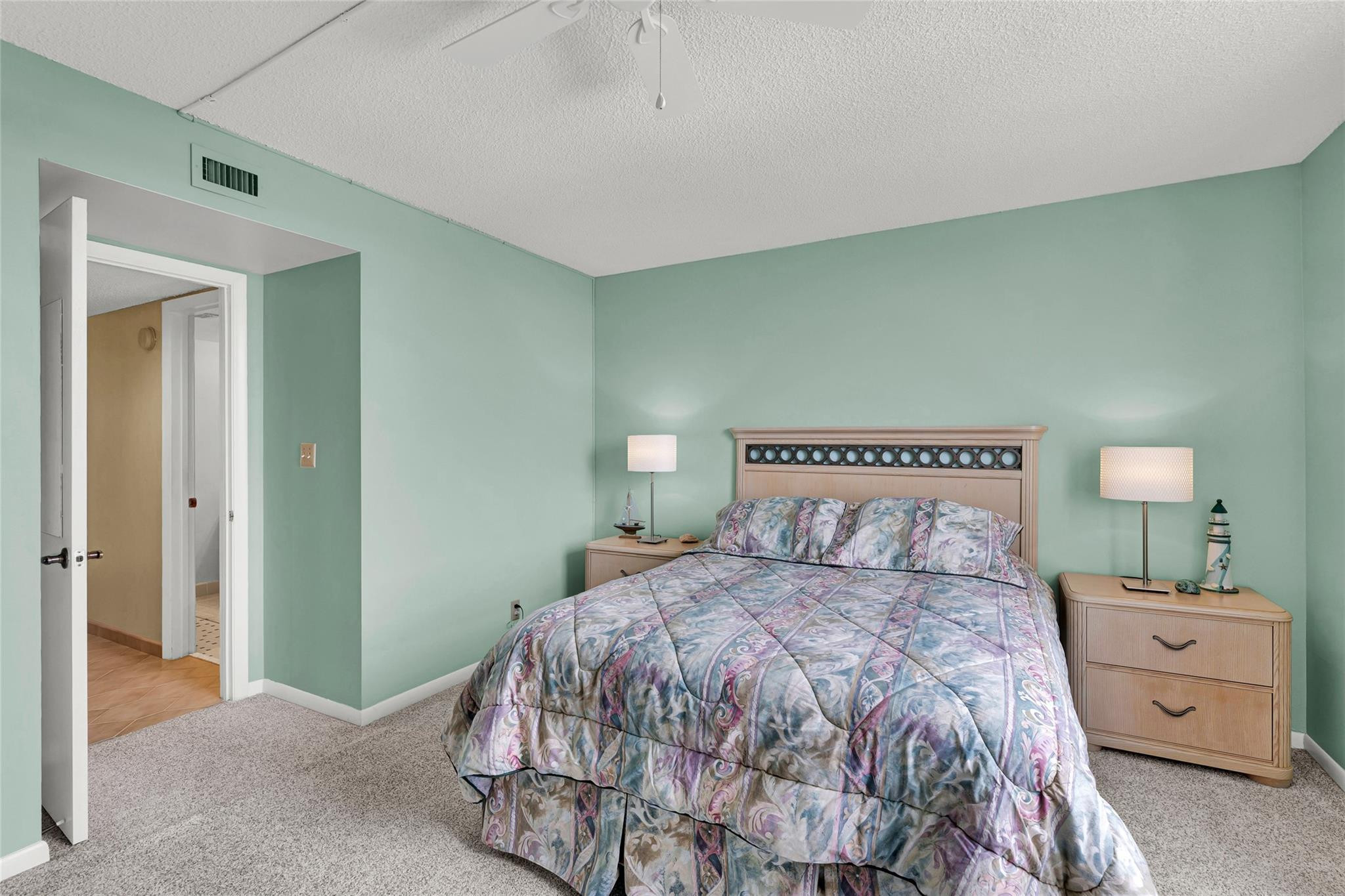 1010 S Ocean #1509 Pompano Beach, FL 33062