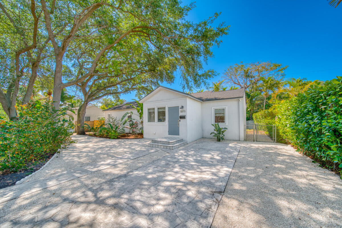 5870 SW 46th Miami, FL 33155