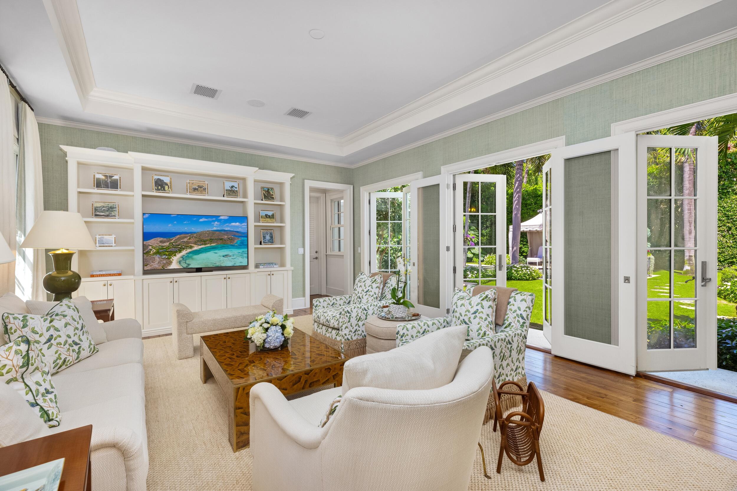 231 Coral Palm Beach, FL 33480