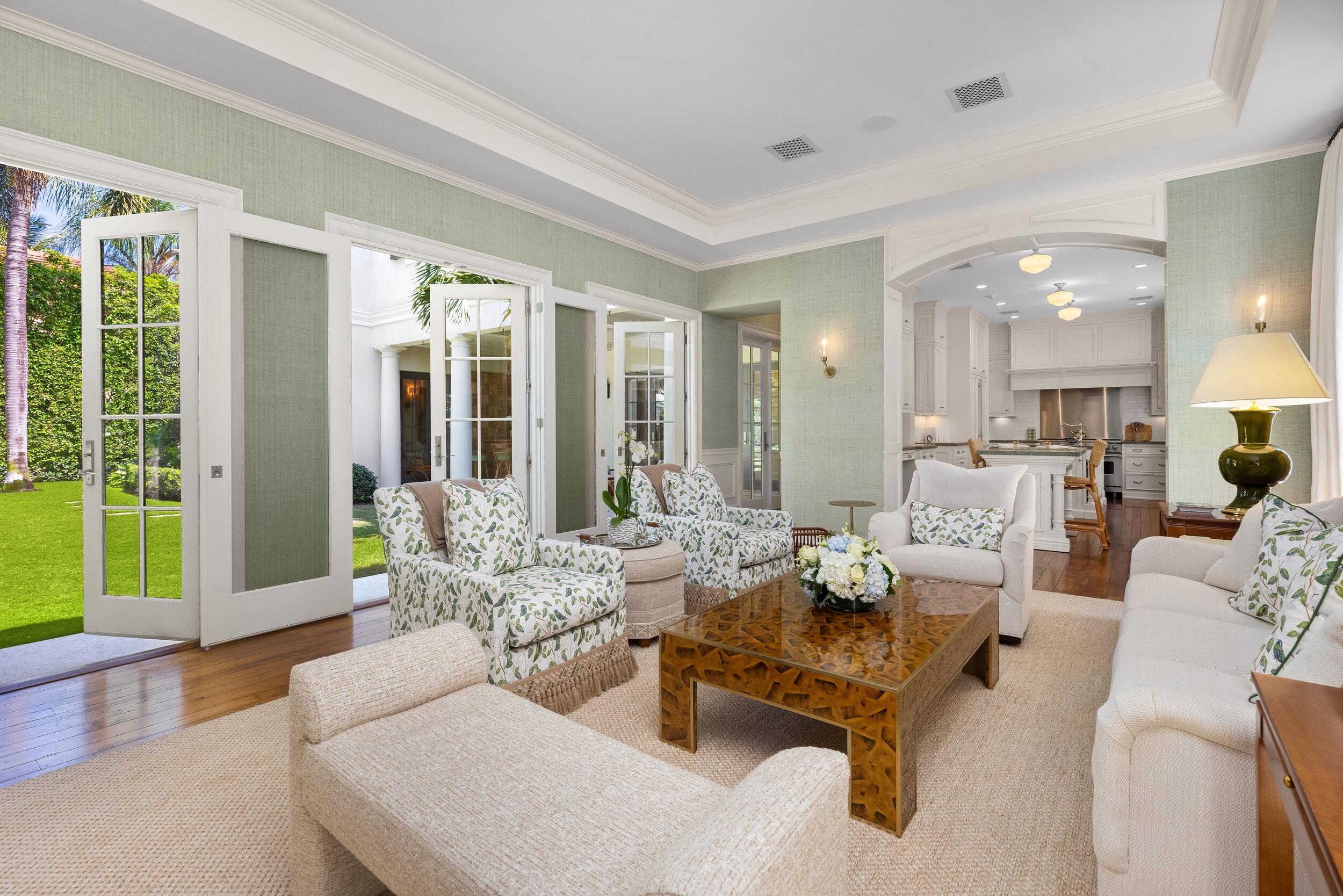 231 Coral Palm Beach, FL 33480