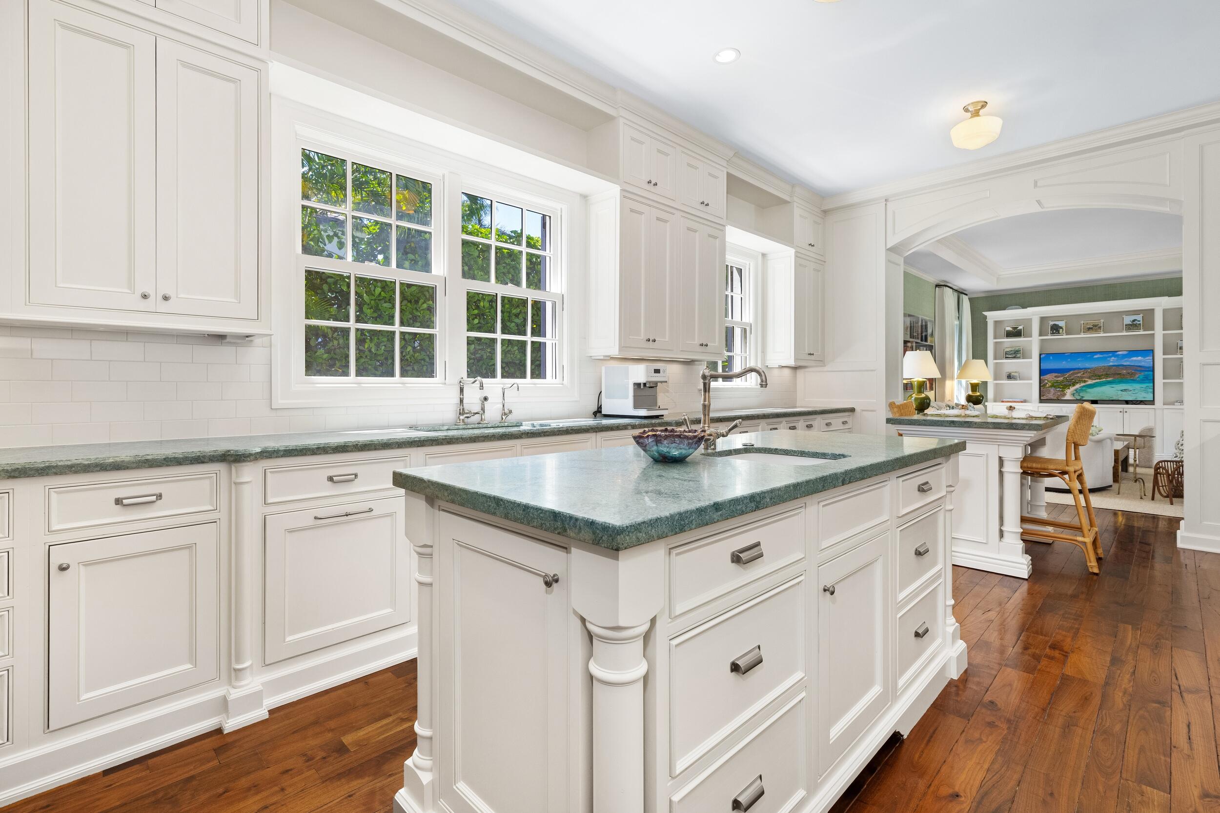 231 Coral Palm Beach, FL 33480