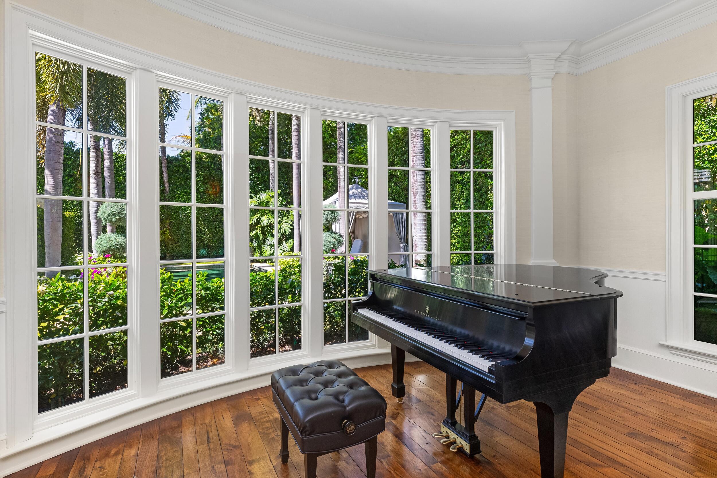 231 Coral Palm Beach, FL 33480
