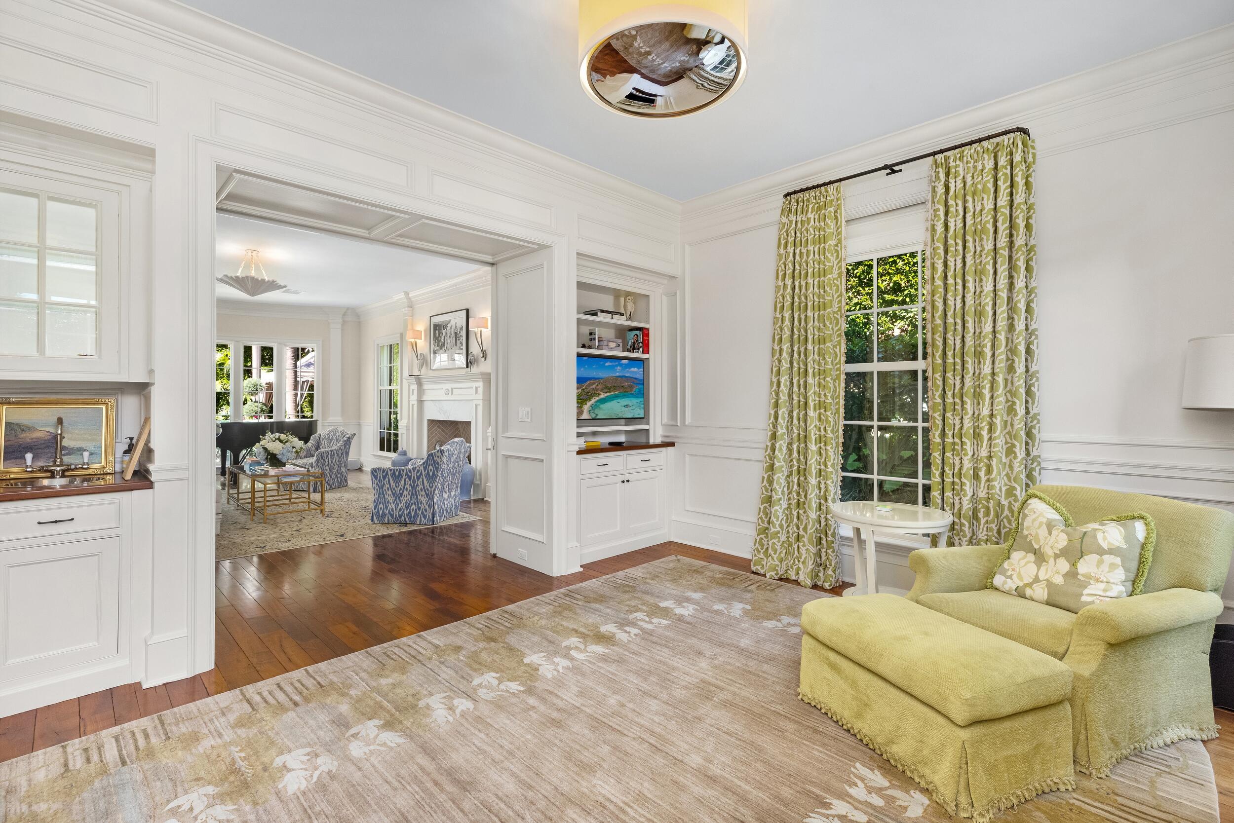 231 Coral Palm Beach, FL 33480