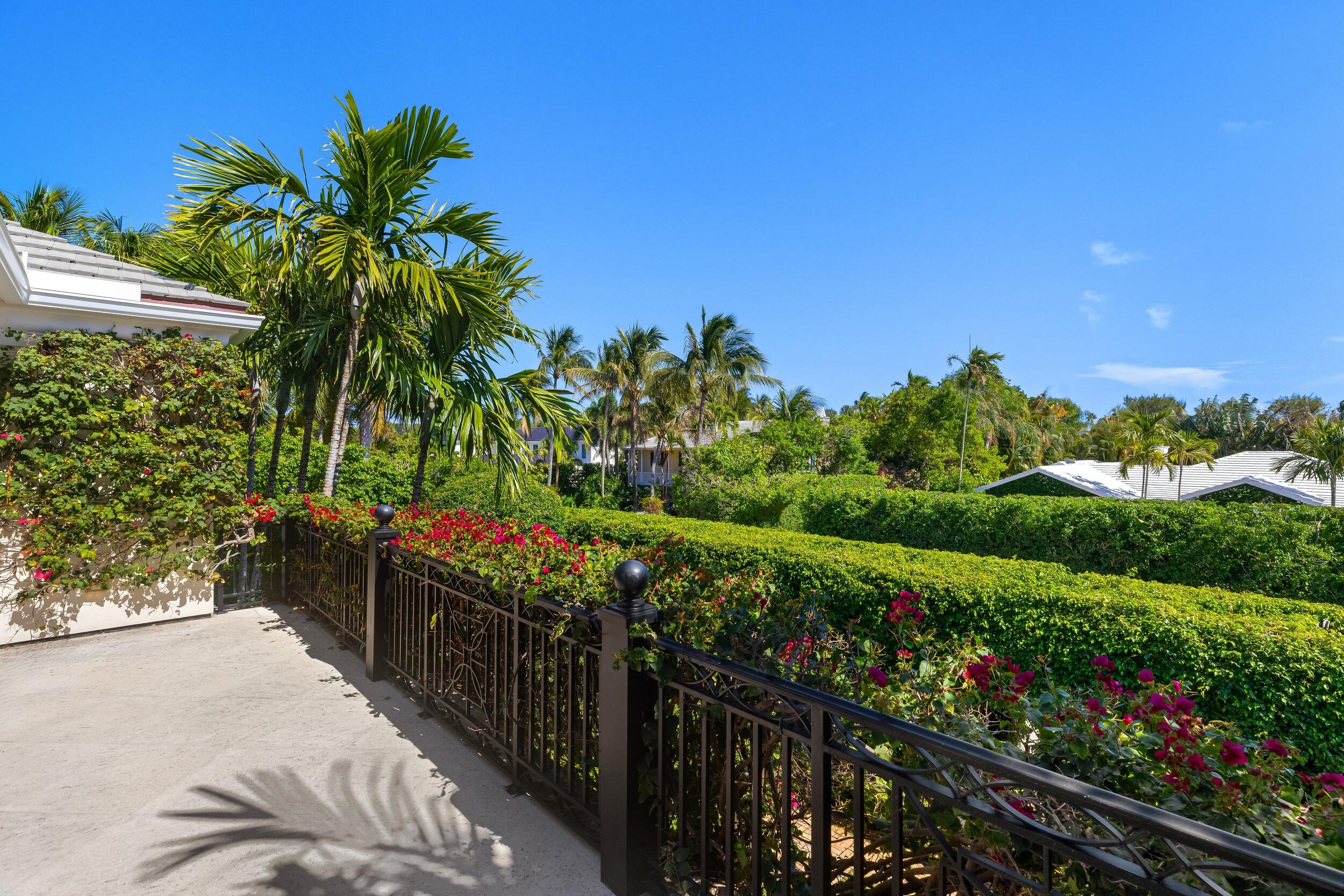 231 Coral Palm Beach, FL 33480