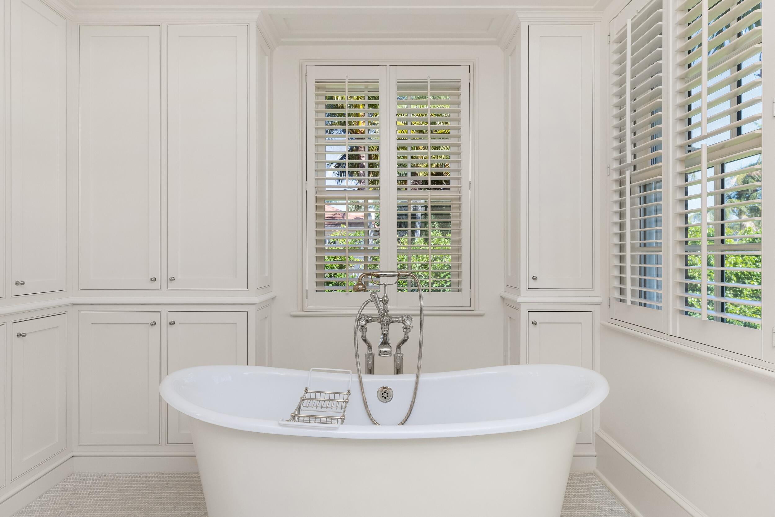 231 Coral Palm Beach, FL 33480