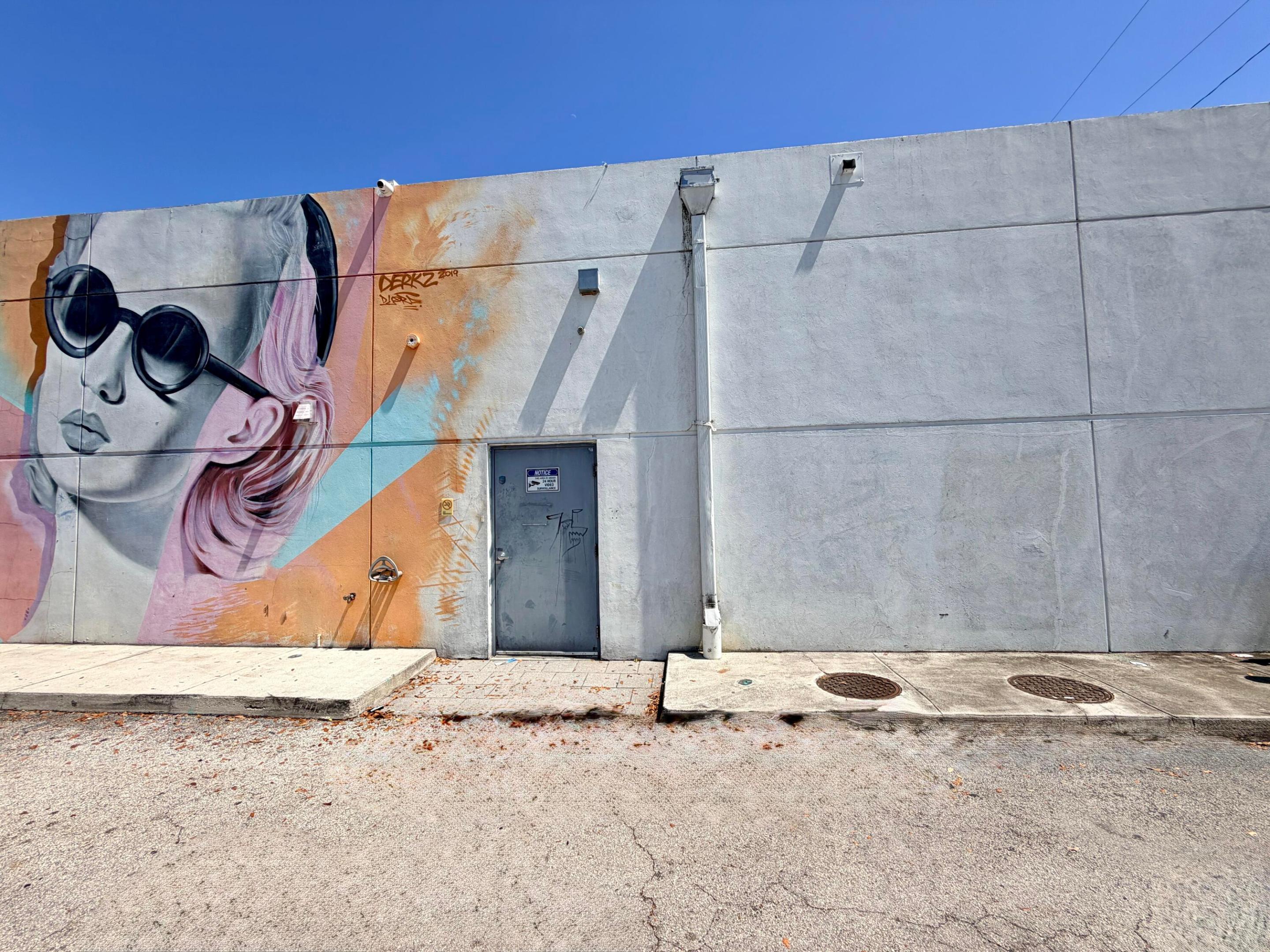 3452 N Miami #3460