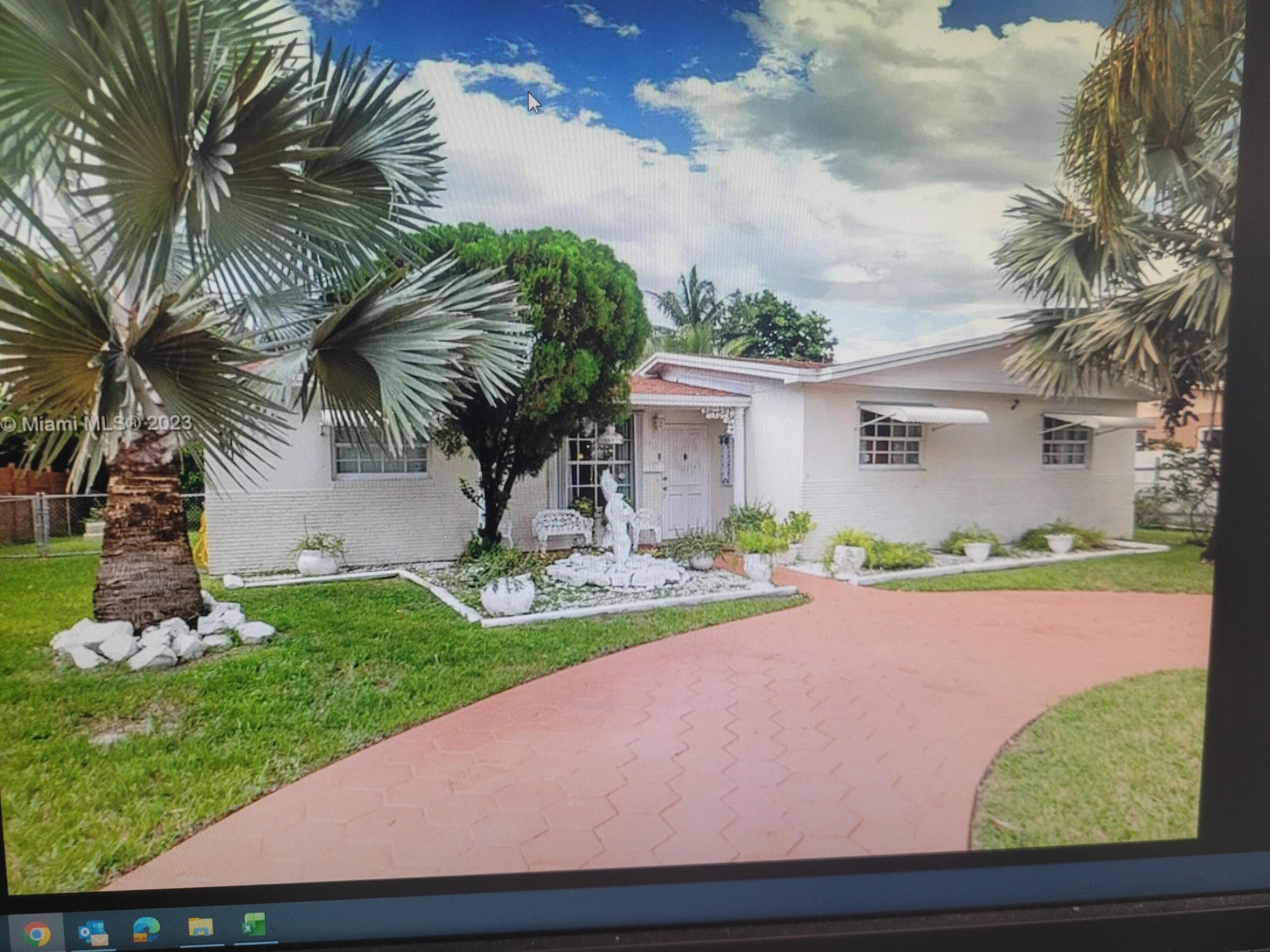 830 NW 200th