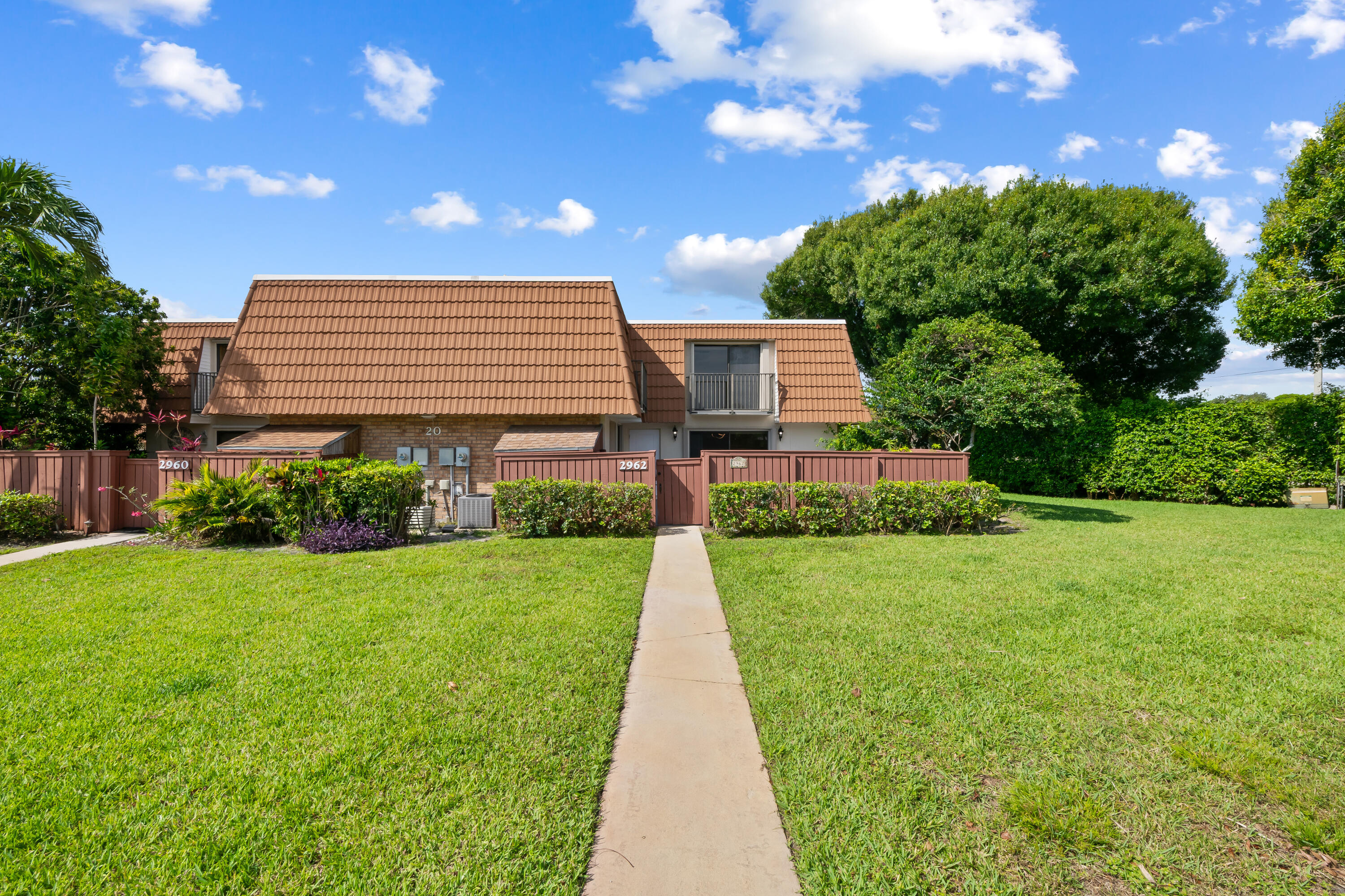 2962 SW 12th