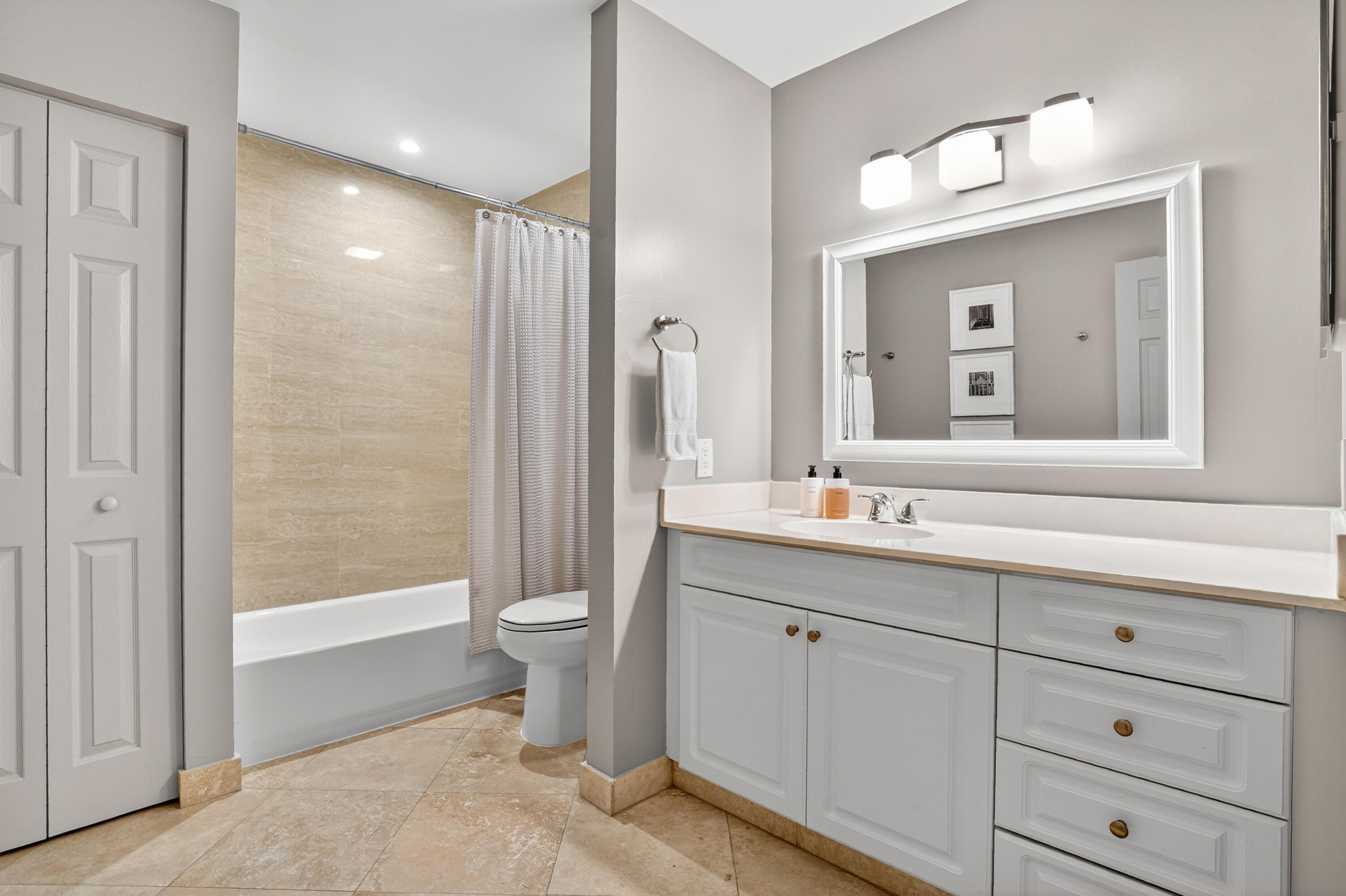 1777 NE 4th #B3 Fort Lauderdale, FL 33305