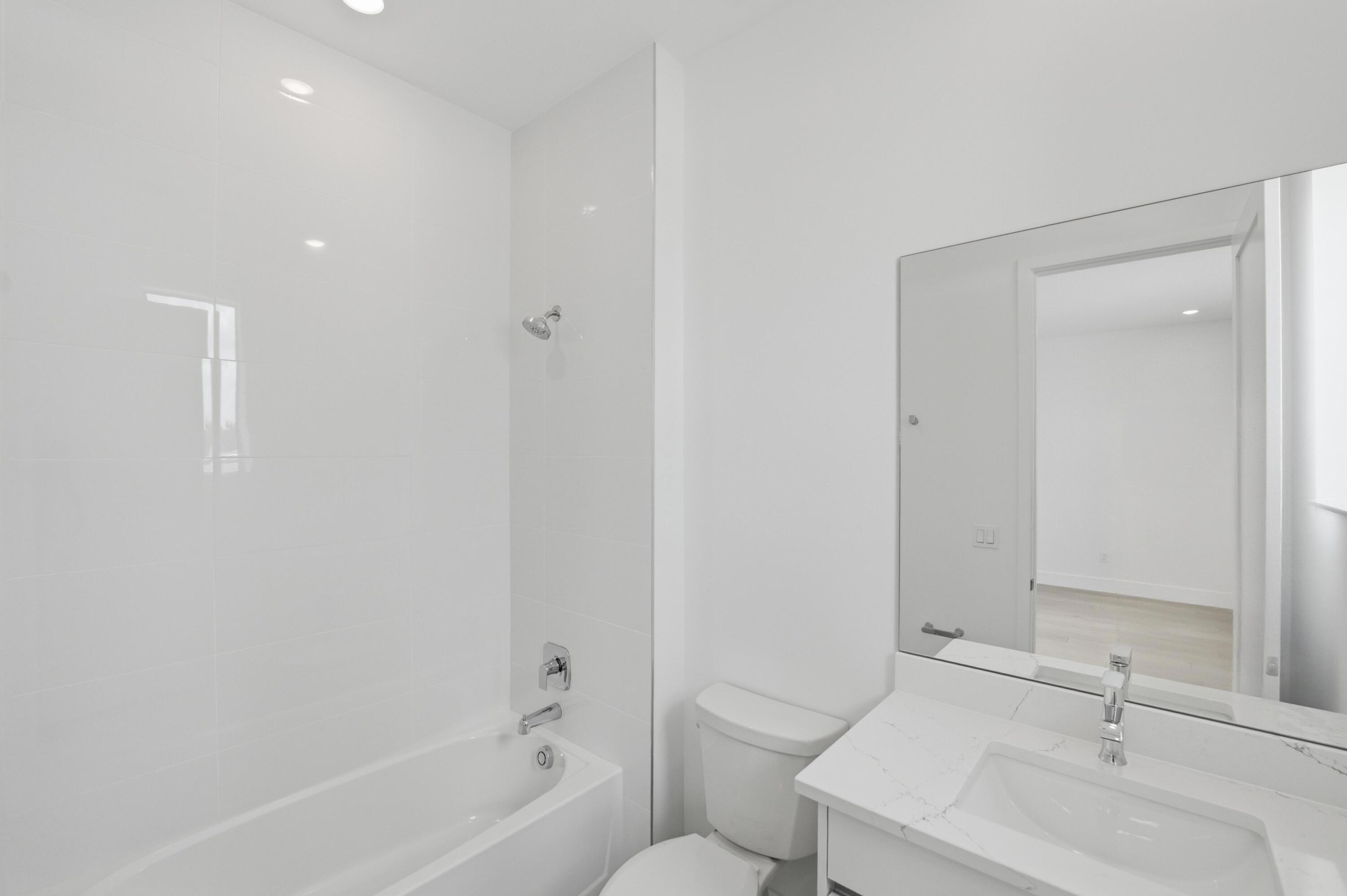 7738 Longchamp Lake Worth, FL 33449