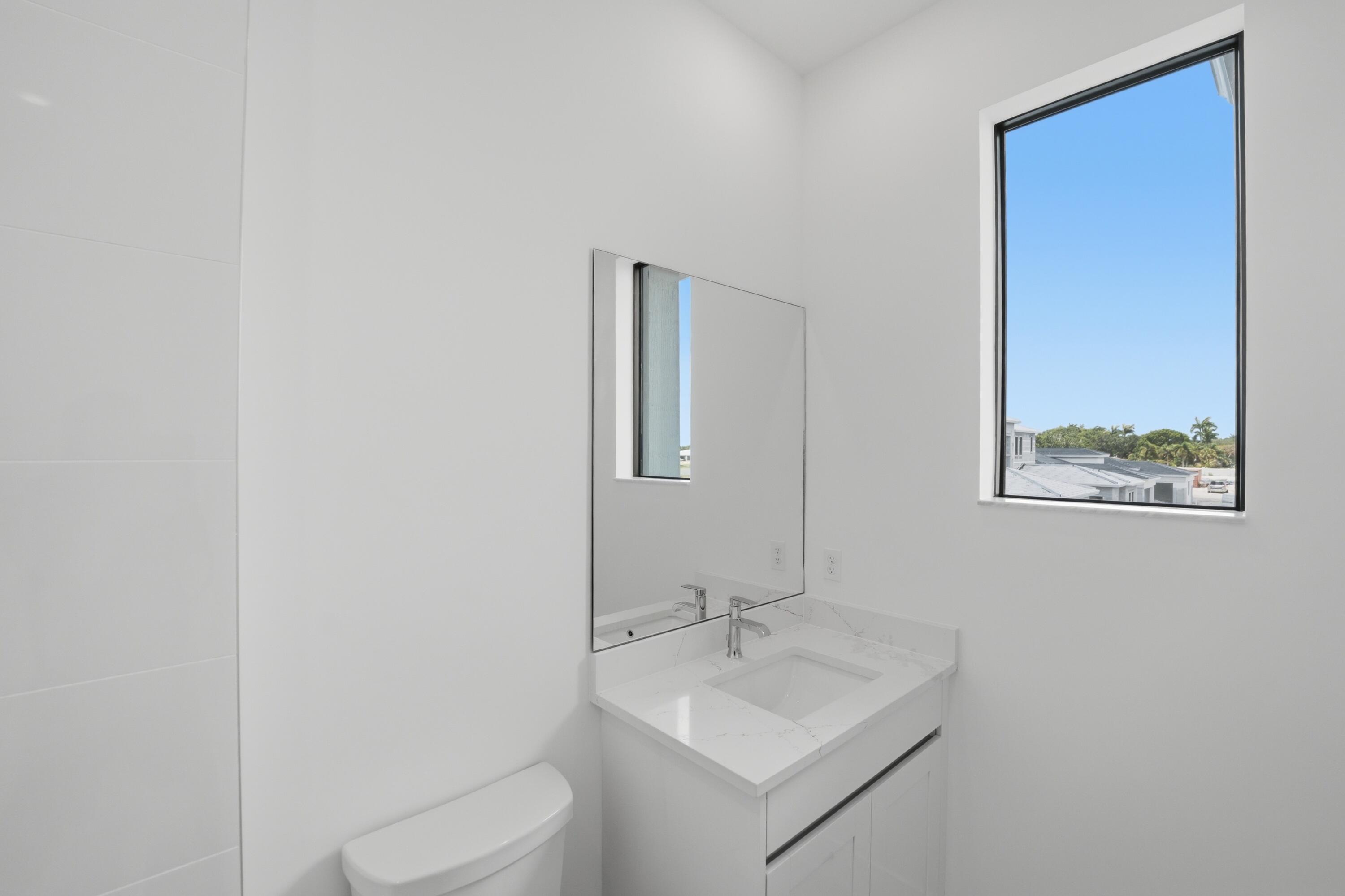 7738 Longchamp Lake Worth, FL 33449