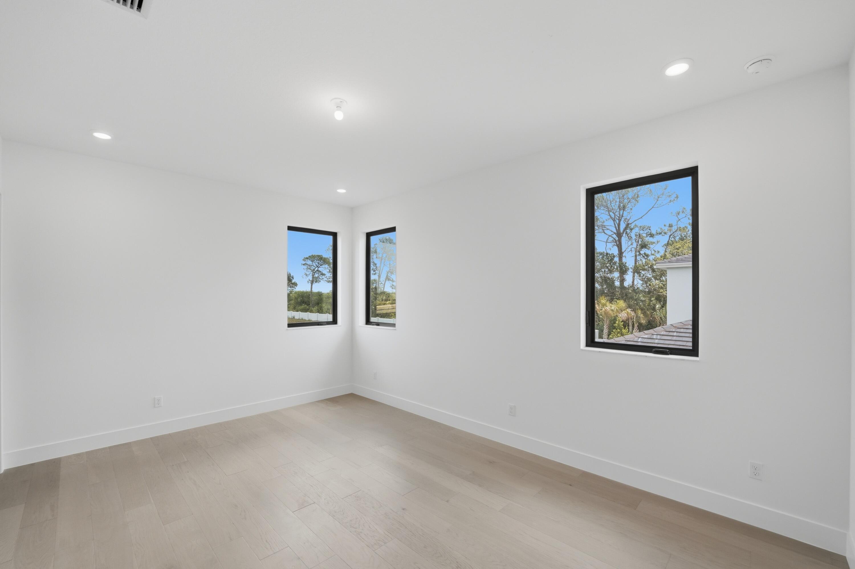7738 Longchamp Lake Worth, FL 33449