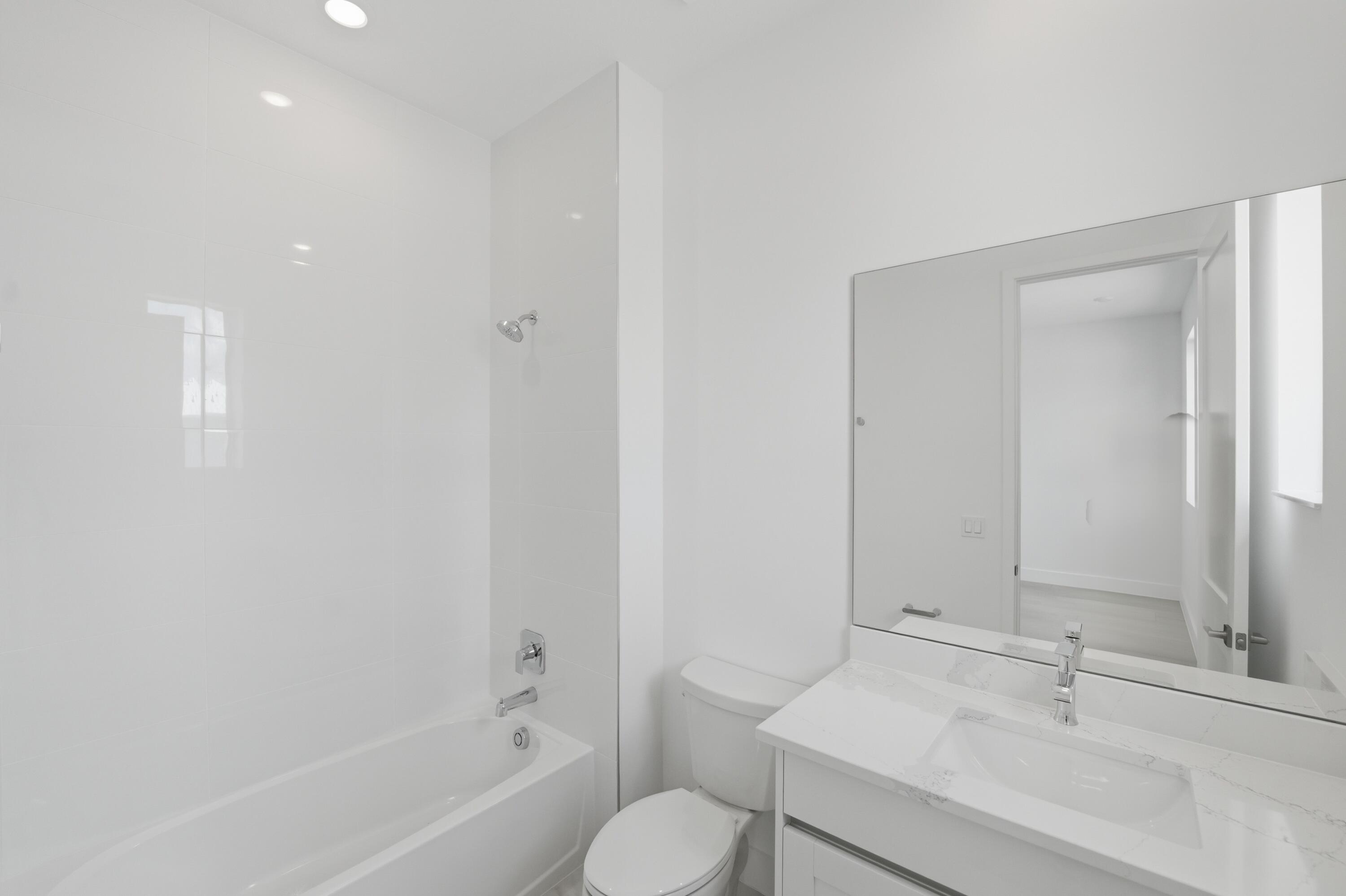 7738 Longchamp Lake Worth, FL 33449