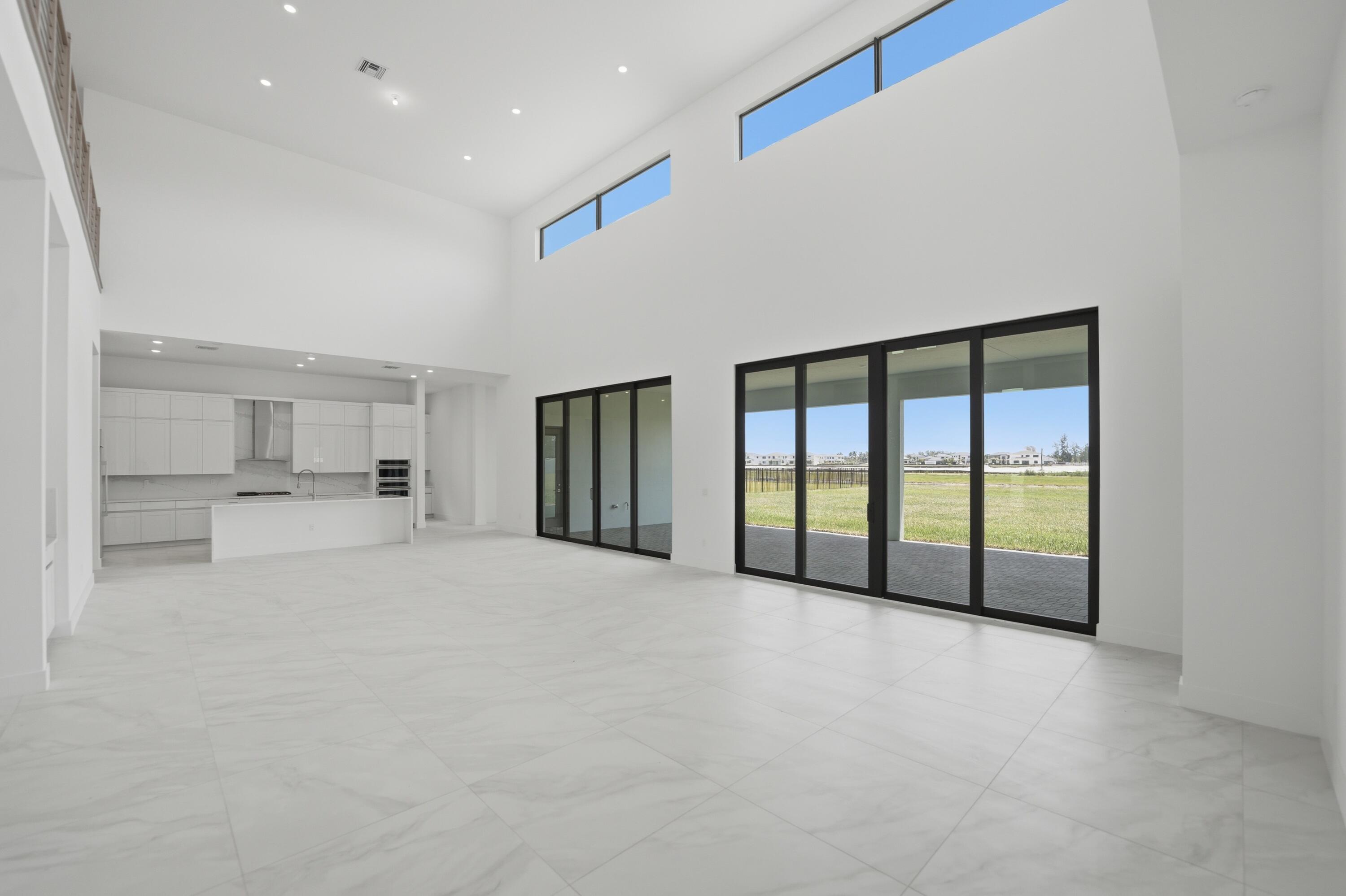 7738 Longchamp Lake Worth, FL 33449