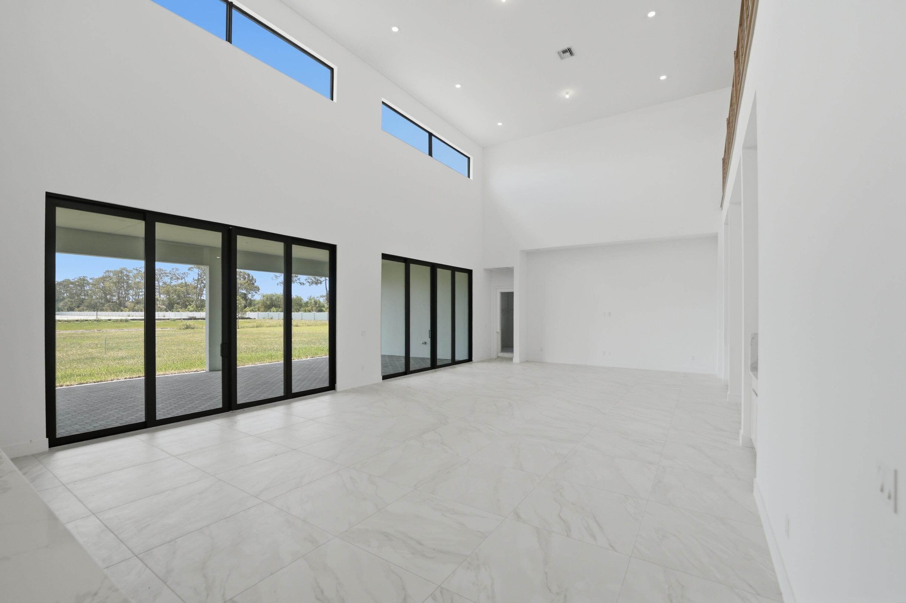 7738 Longchamp Lake Worth, FL 33449