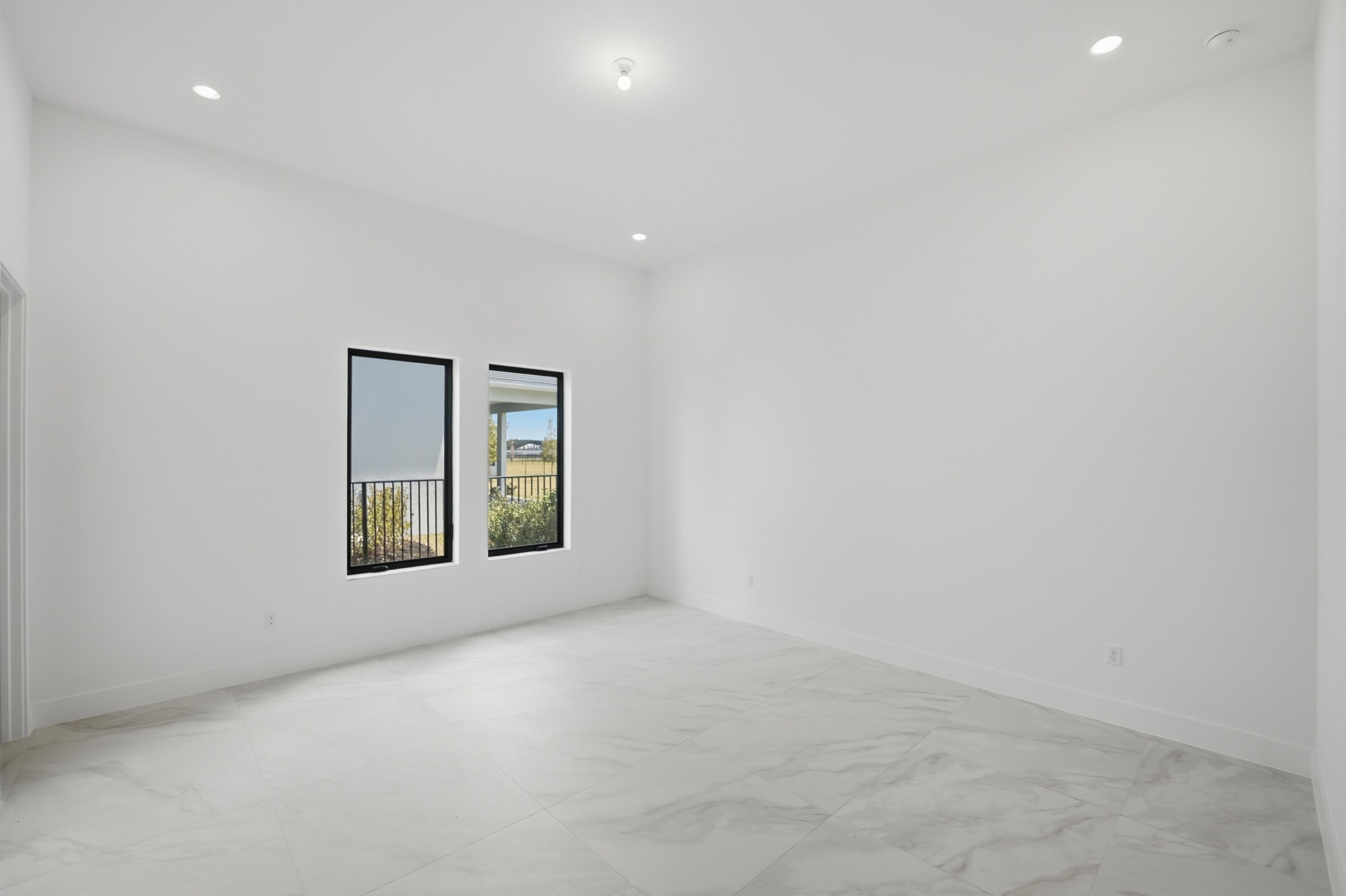 7738 Longchamp Lake Worth, FL 33449