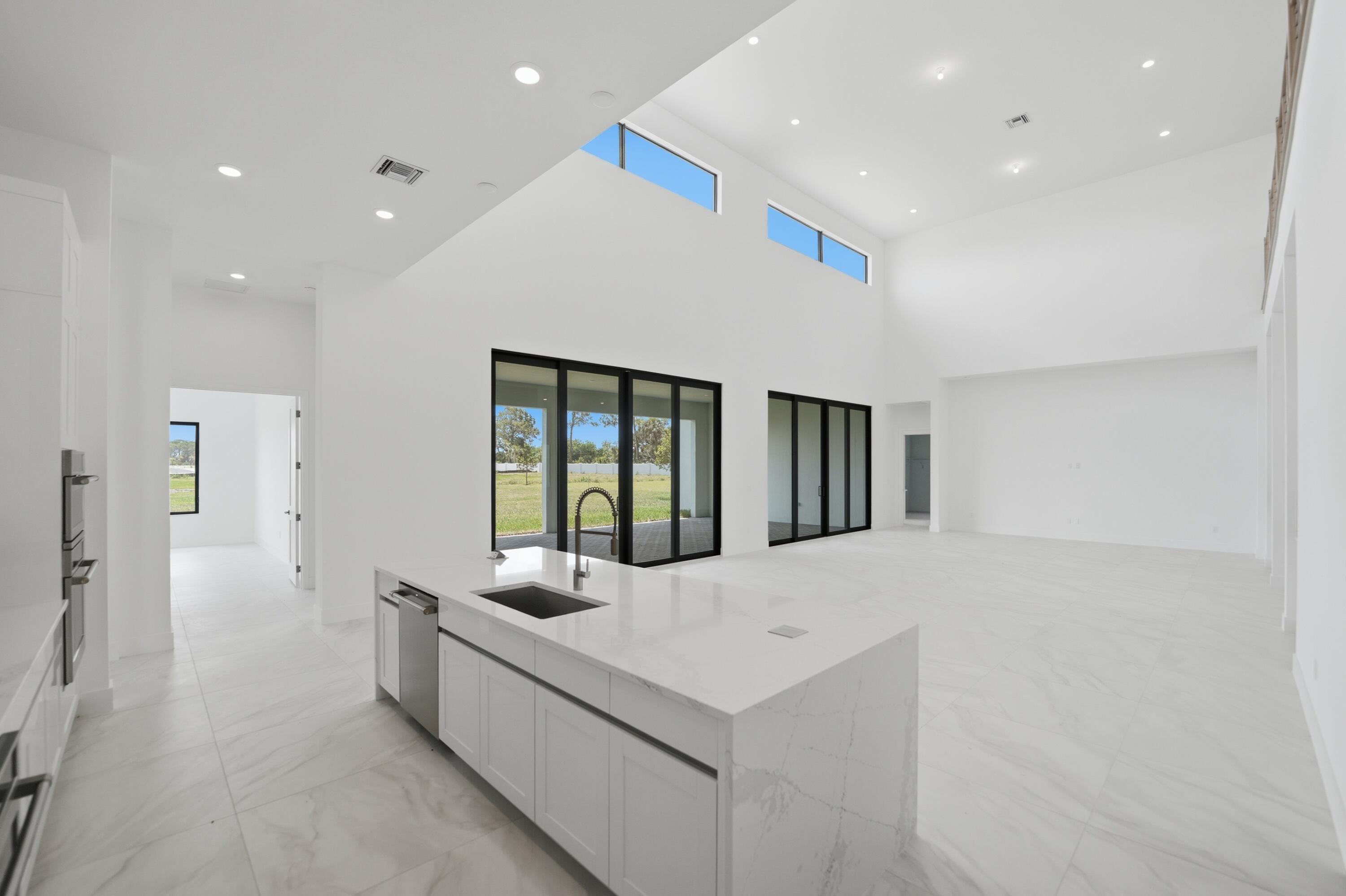 7738 Longchamp Lake Worth, FL 33449