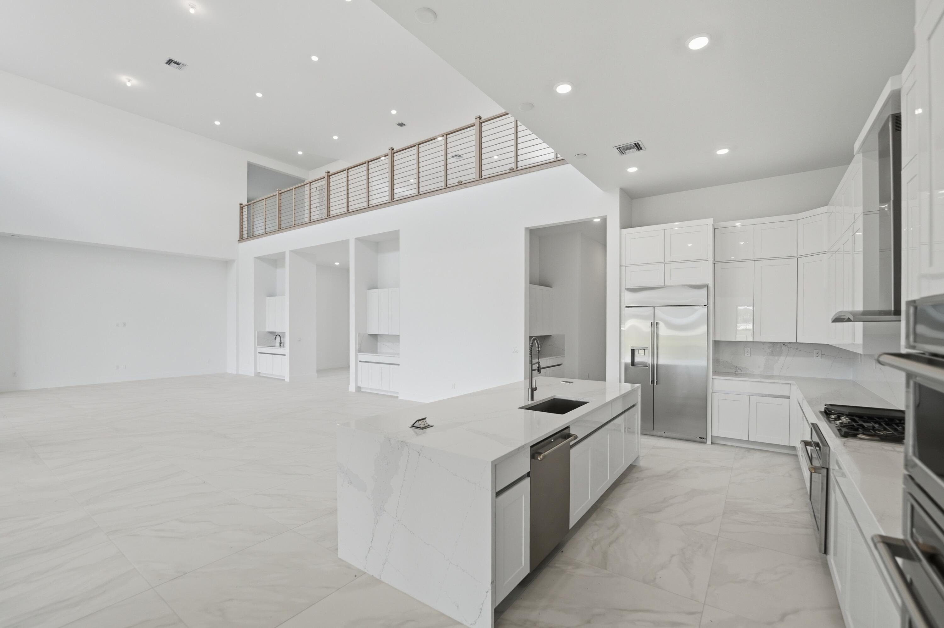 7738 Longchamp Lake Worth, FL 33449